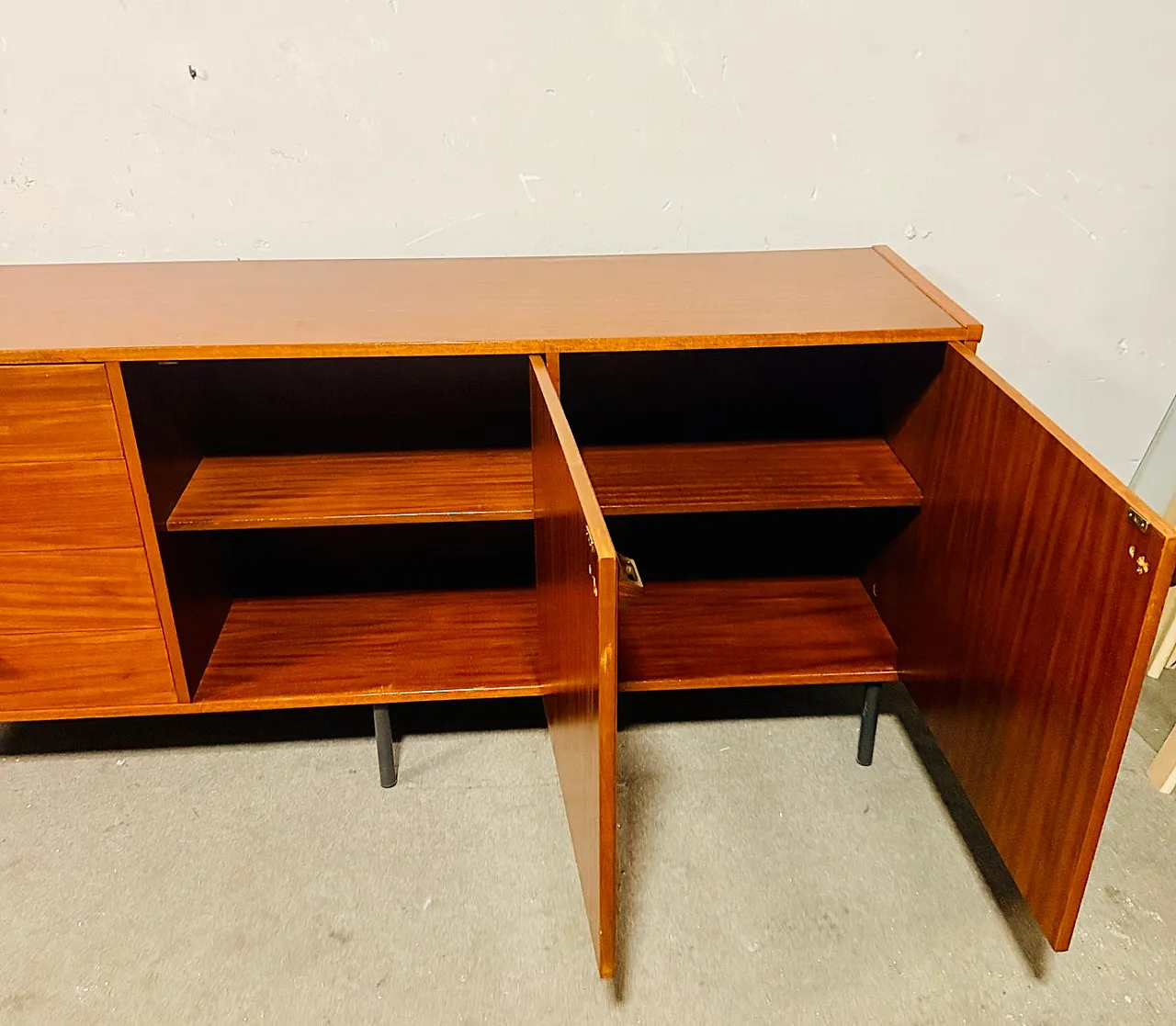 Sideboard in beech and teak, Italy, 1960s 3