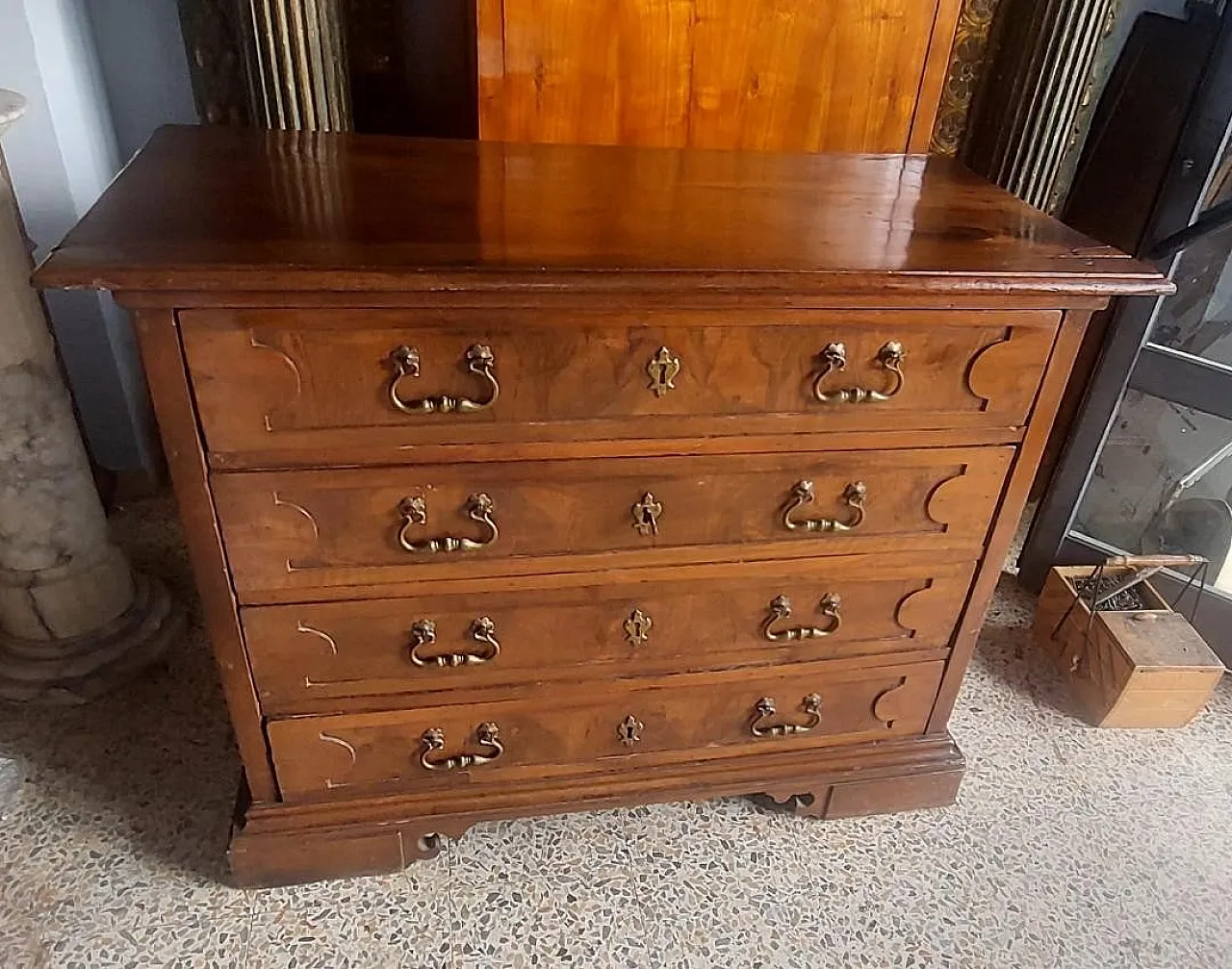 Walnut drawer, 17th Century 3