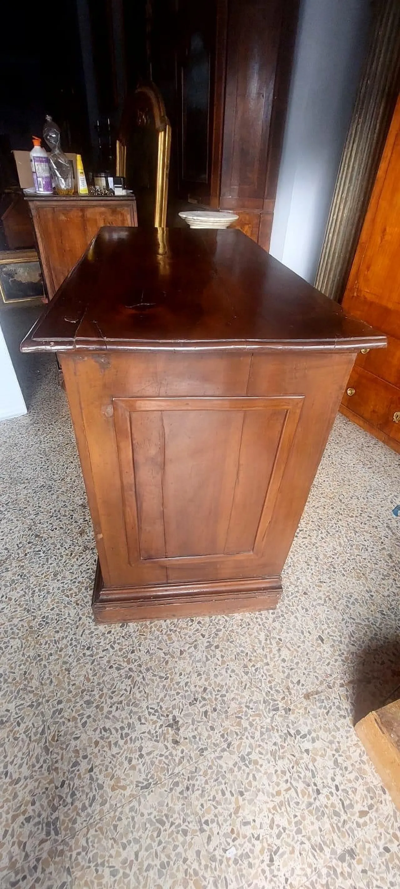 Walnut drawer, 17th Century 8