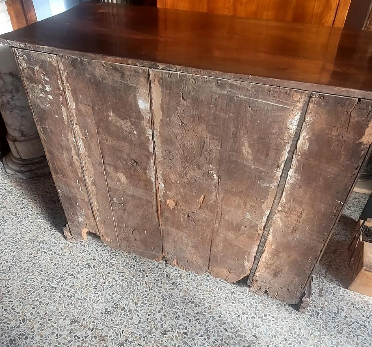 Walnut drawer, 17th Century 11