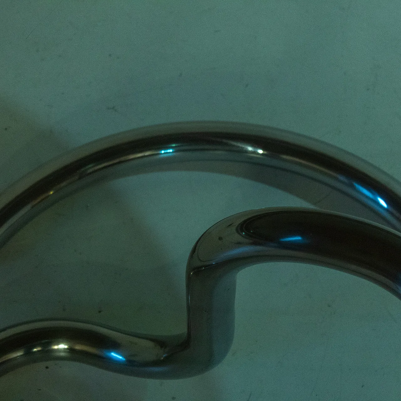 "Cobra" model coffee table by Giotto Stoppino, chromed metal and glass f 7