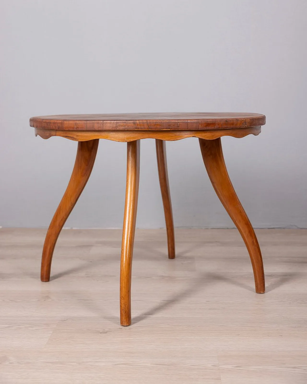 Walnut coffee table, 1940s 1