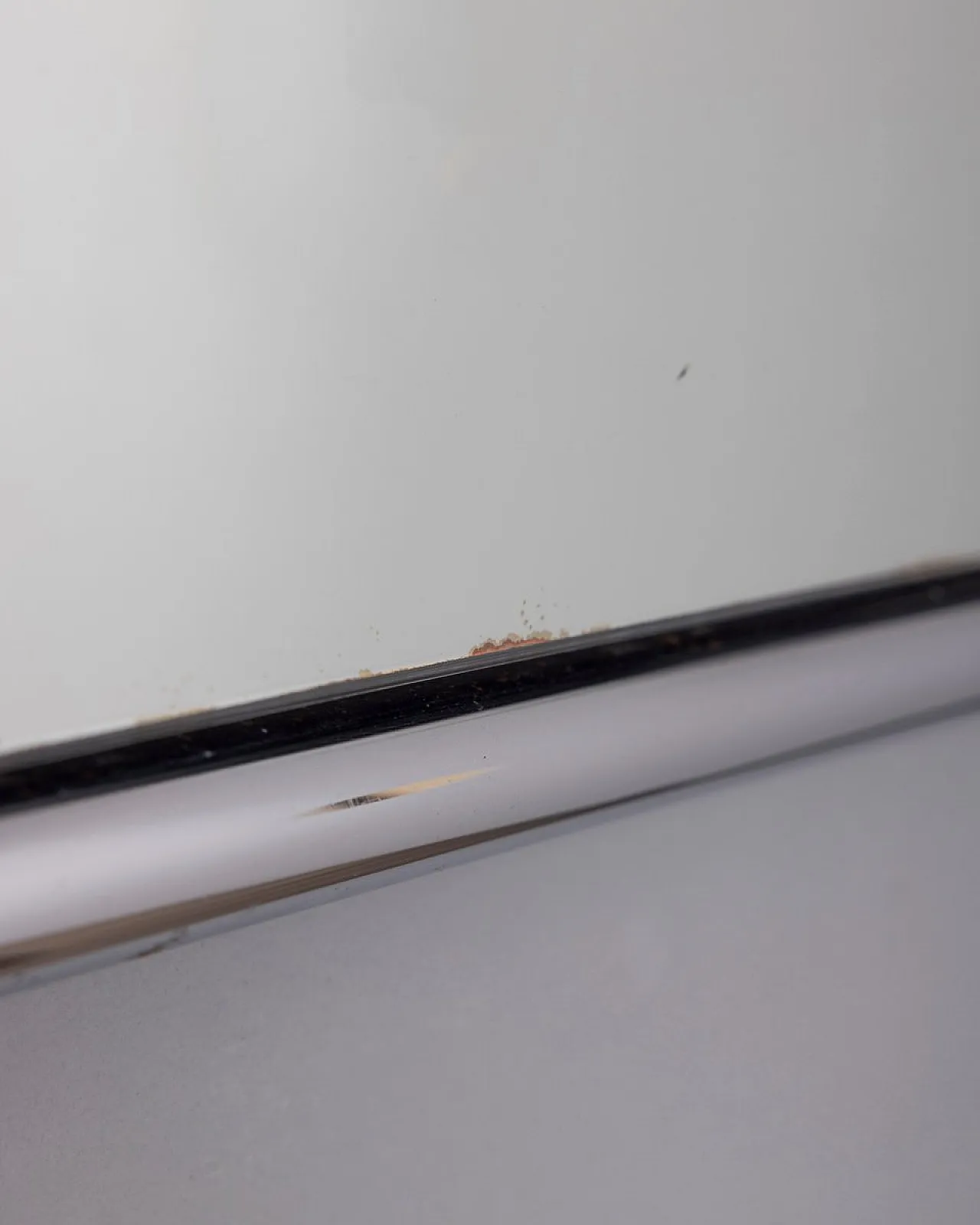 Specchio da parete in metallo cromato, anni '70 3