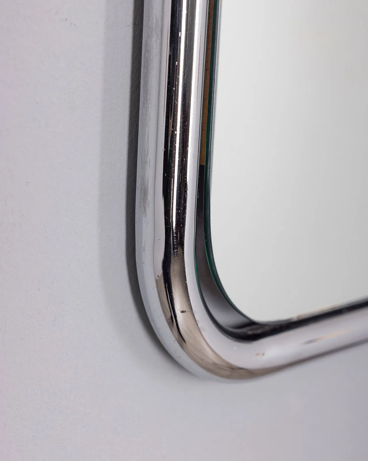 Specchio da parete in metallo cromato, anni '70 5