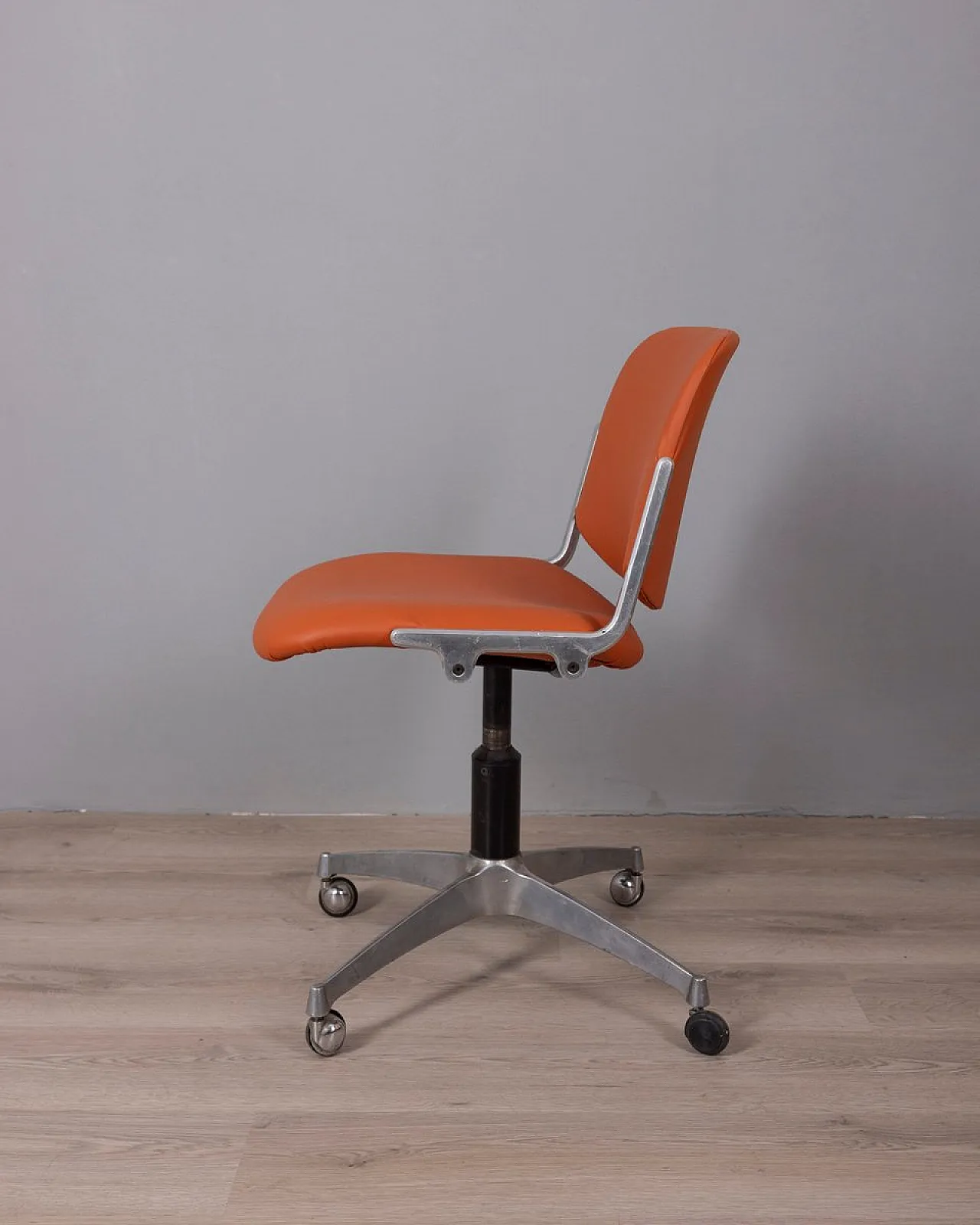 Model DSC 106 swivel chair by G.Piretti for Anonima Castelli, 1960s 2