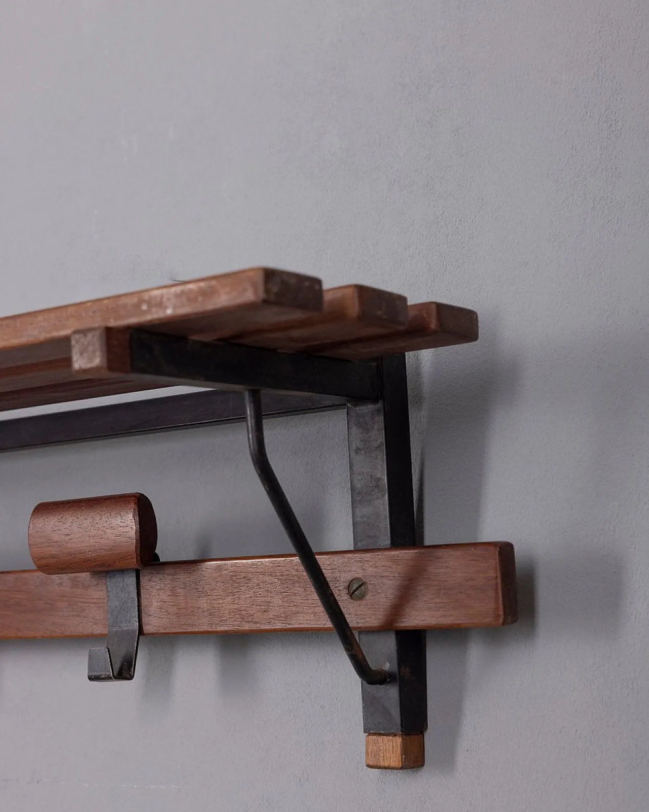 Attaccapanni in legno, anni '60 4