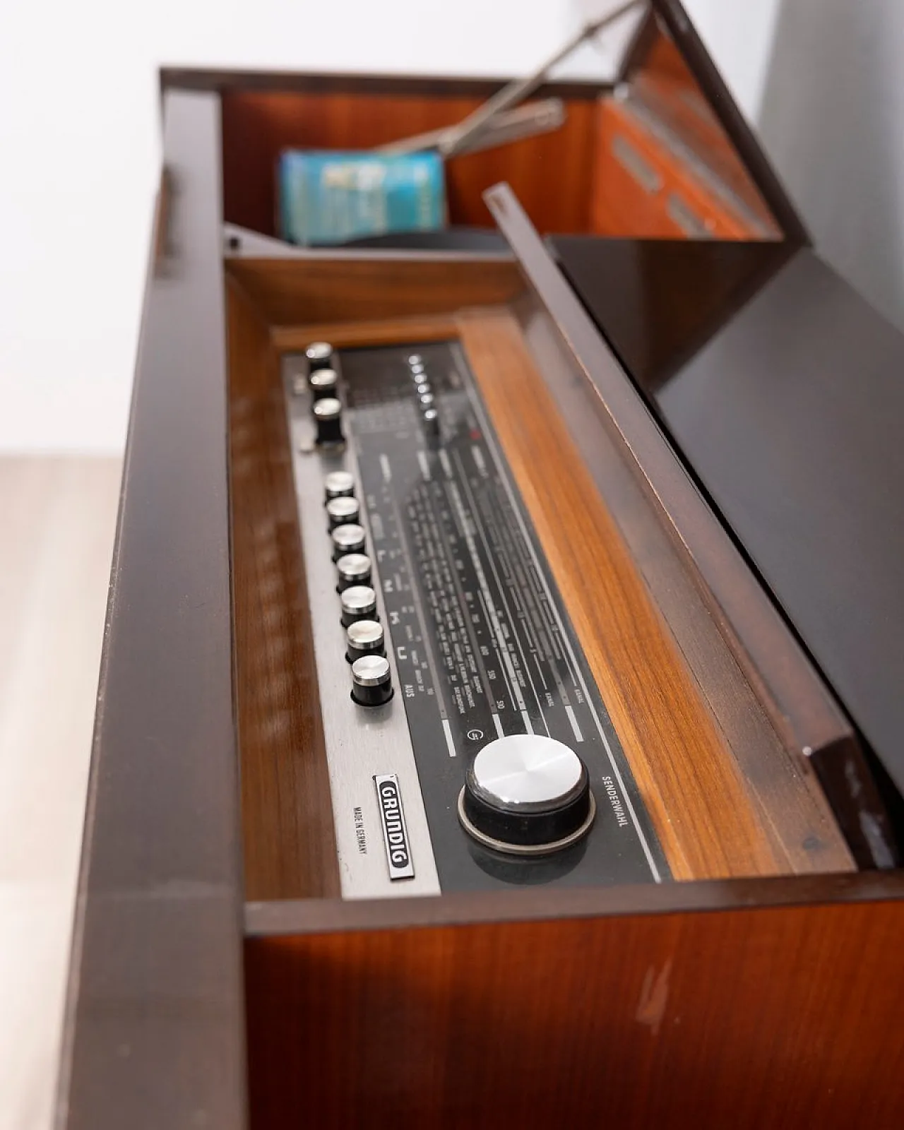Radio stereo di Grundig Rossini, anni '60 11