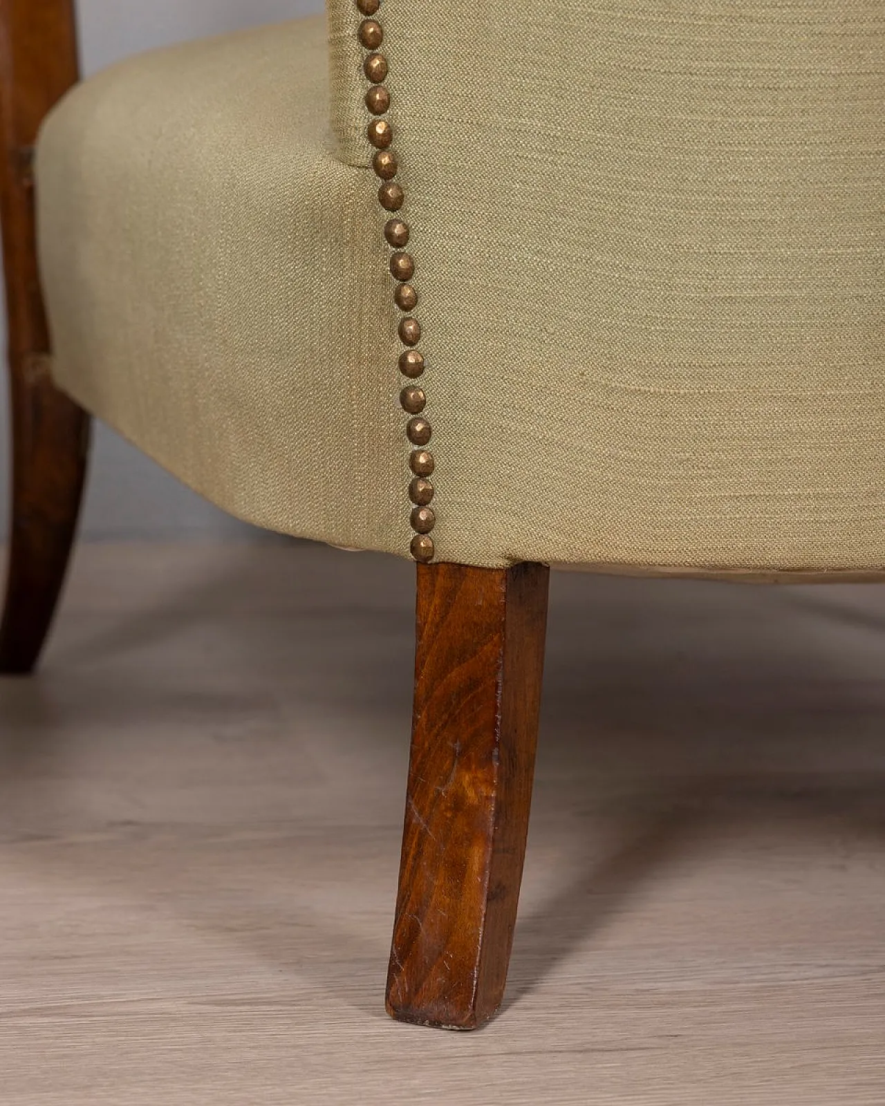 Coppia di poltrone in legno e tessuto, anni '50 12