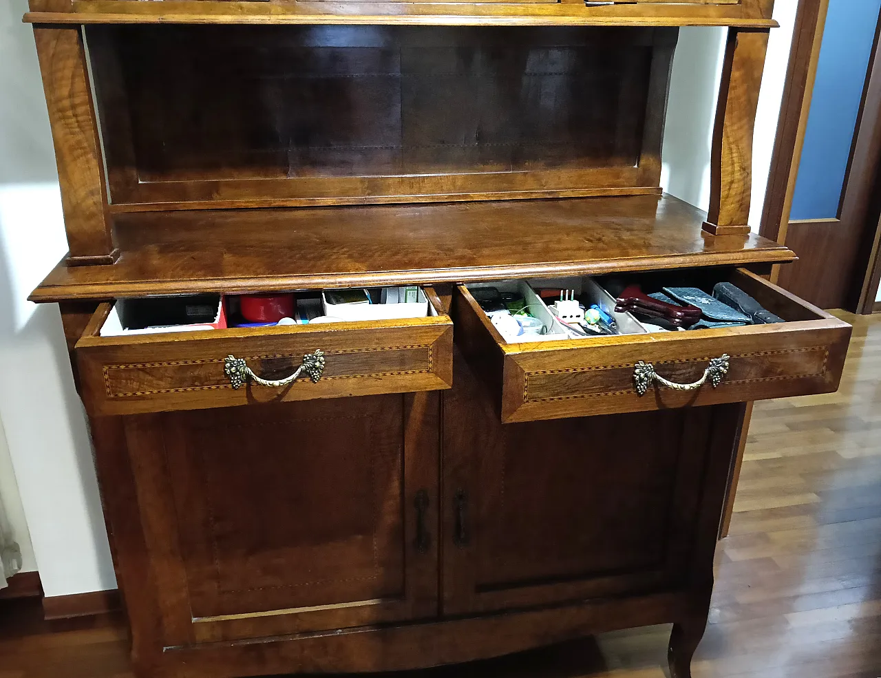 Sideboard with decorated display cases, 19th century 10