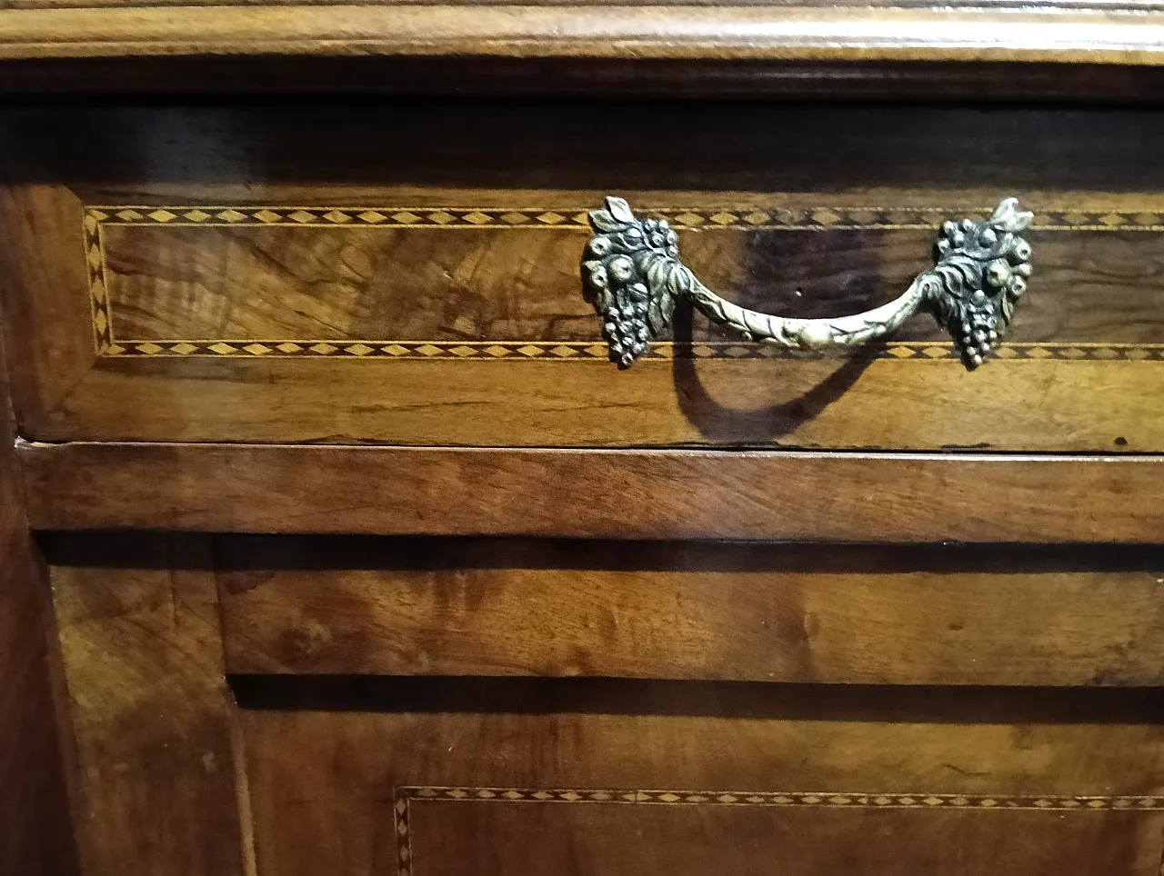 Sideboard with decorated display cases, 19th century 13