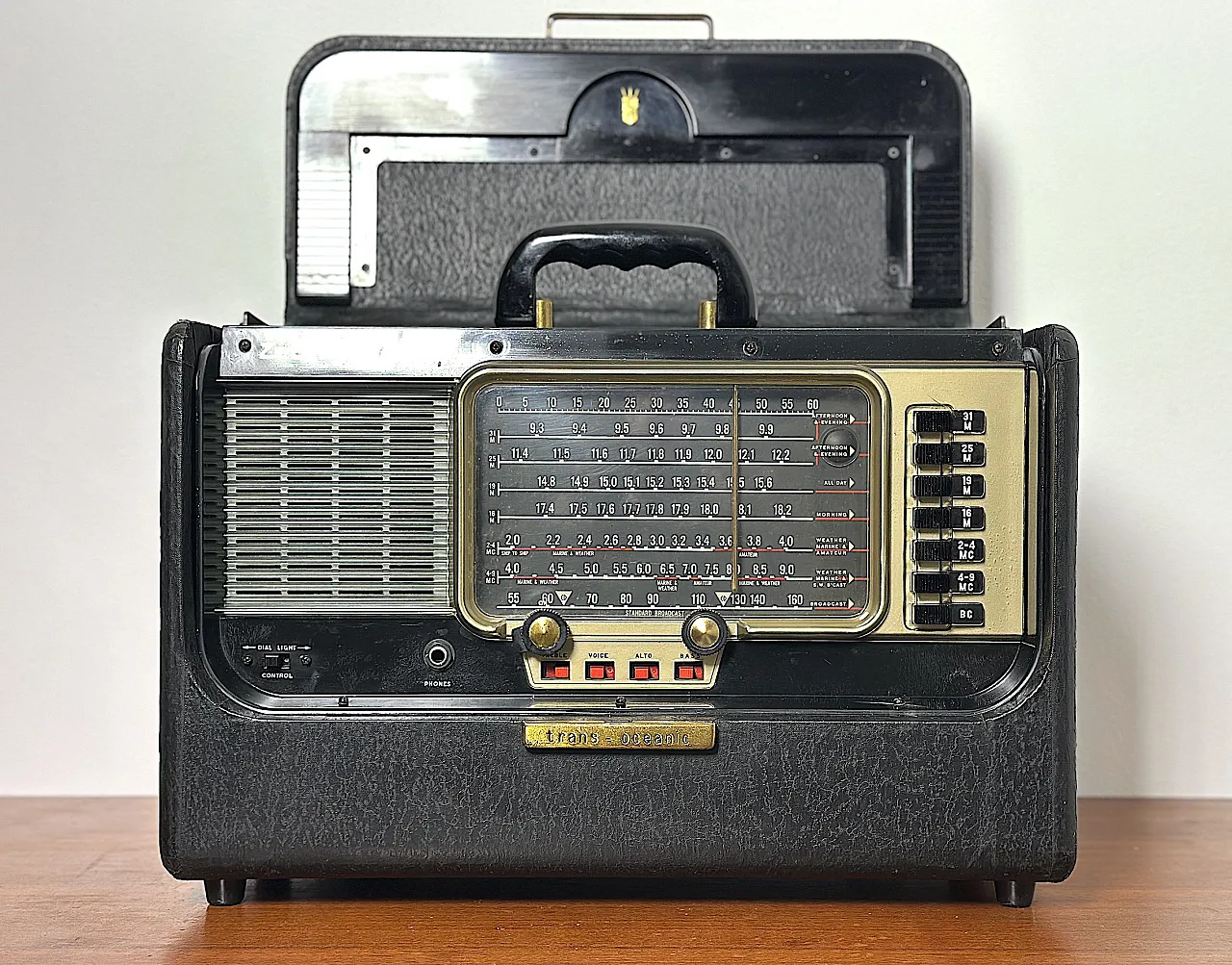 Trans-Oceanic B600 Portable Radio by Zenith, USA 1959-1962 3