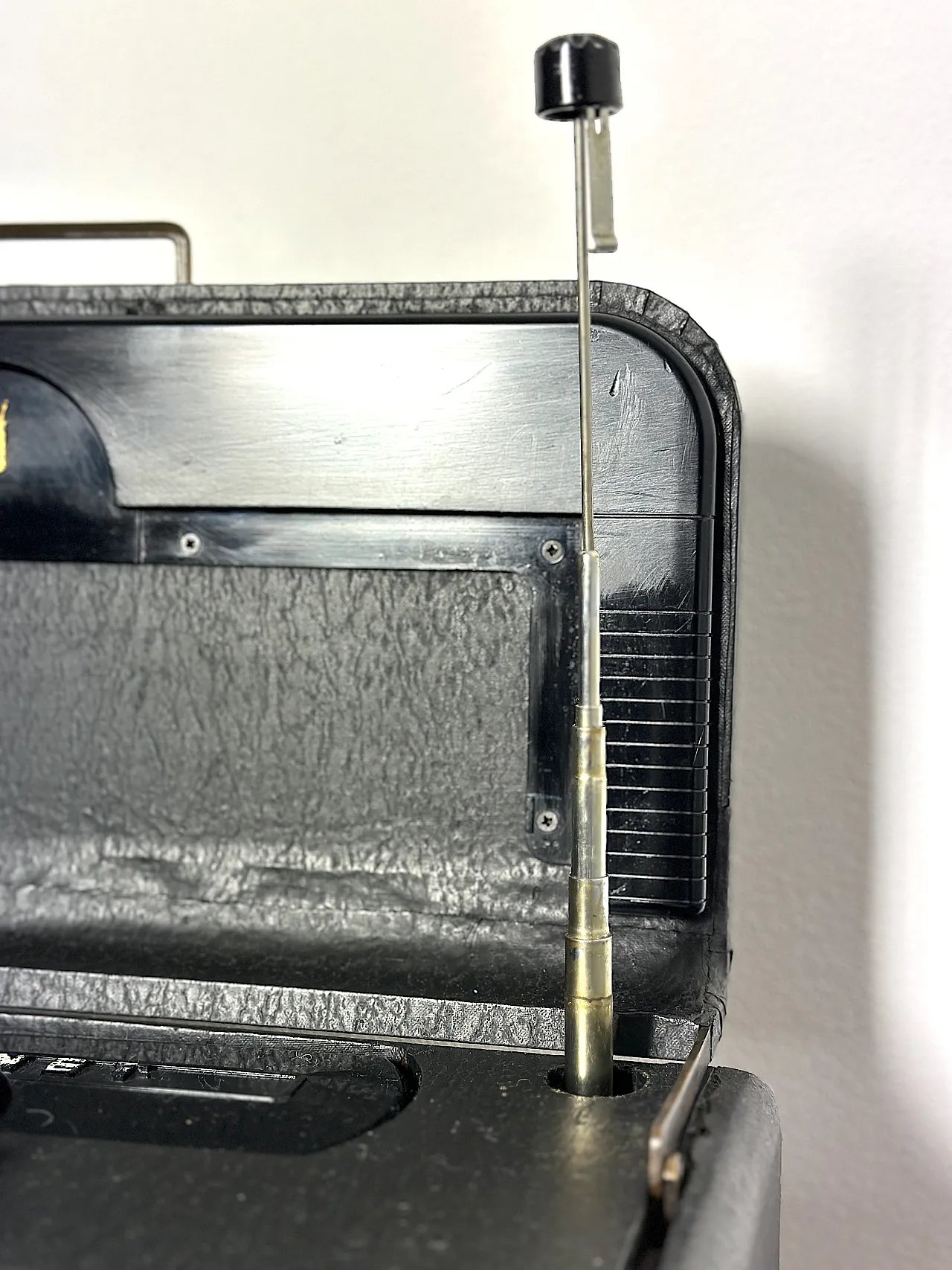 Trans-Oceanic B600 Portable Radio by Zenith, USA 1959-1962 7