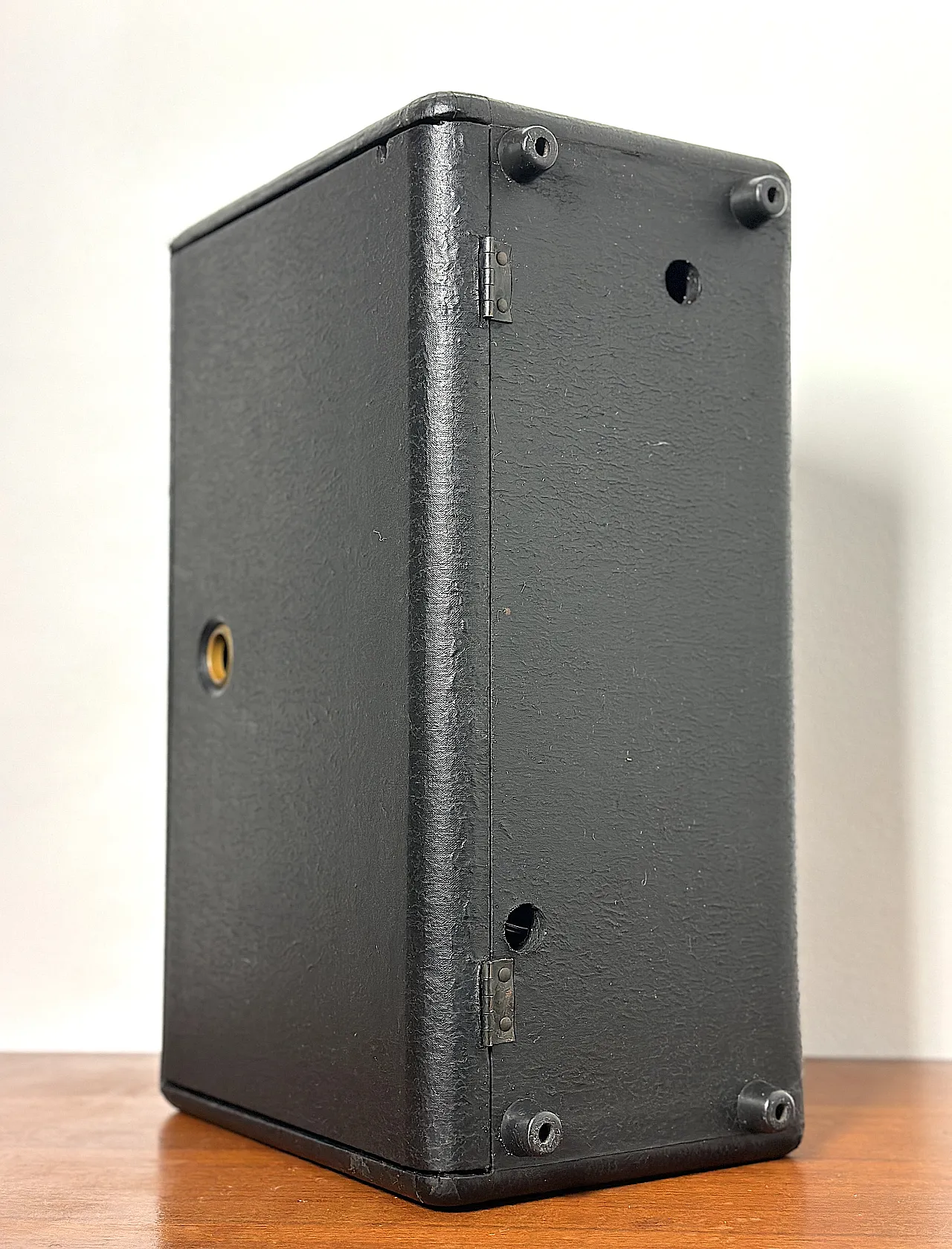 Trans-Oceanic B600 Portable Radio by Zenith, USA 1959-1962 17