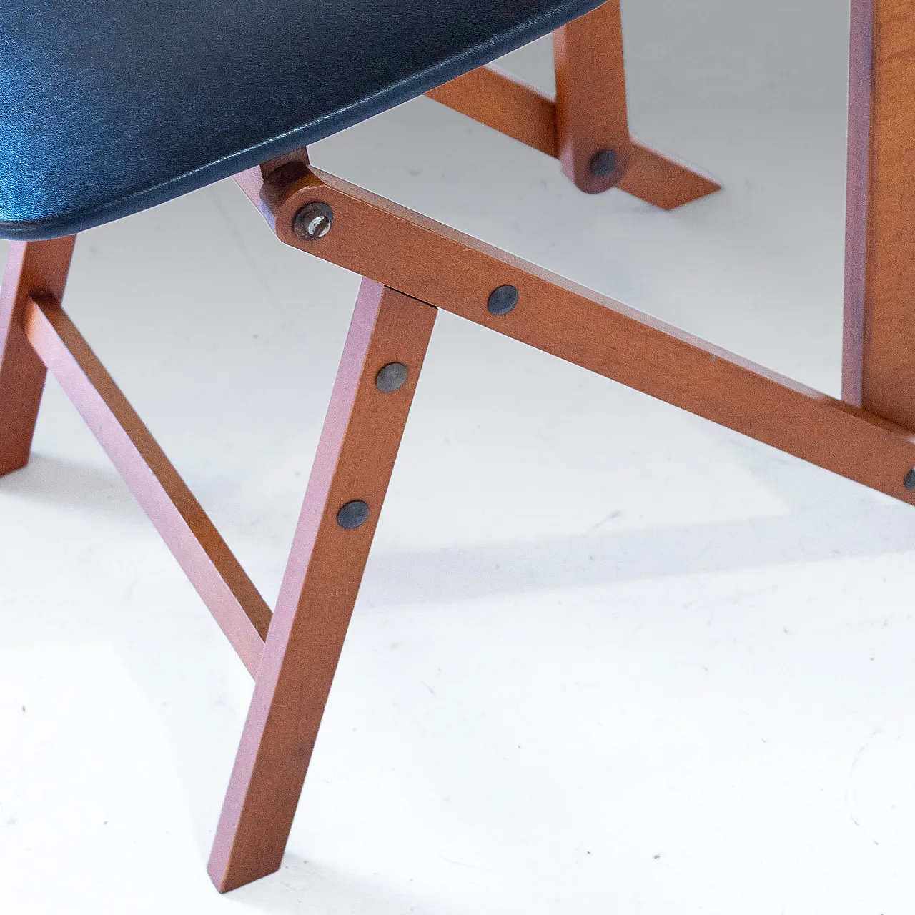 Folding valet by Fratelli Reguitti, 1950s 11