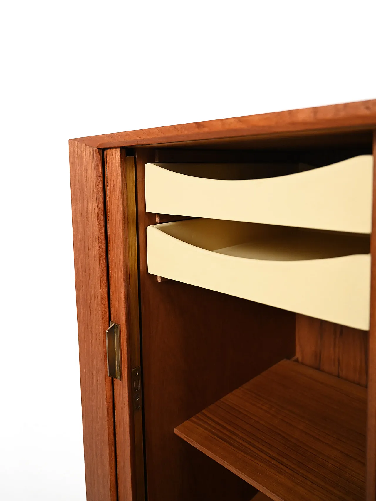 Scandinavian bar cabinet by Kurt Østervig 10