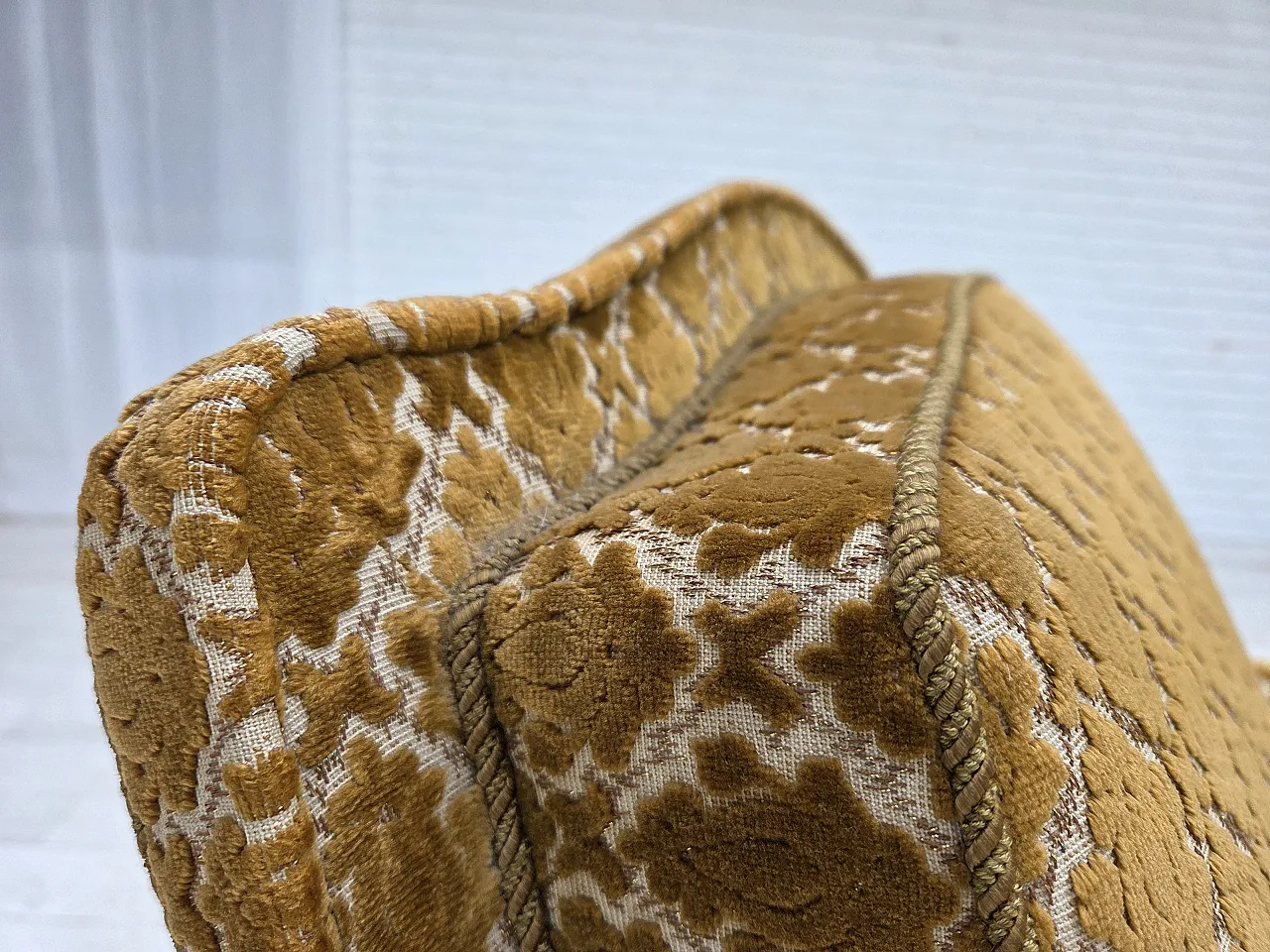 Poltrona relax danese, in velluto,  frassino intagliato, anni '50 8