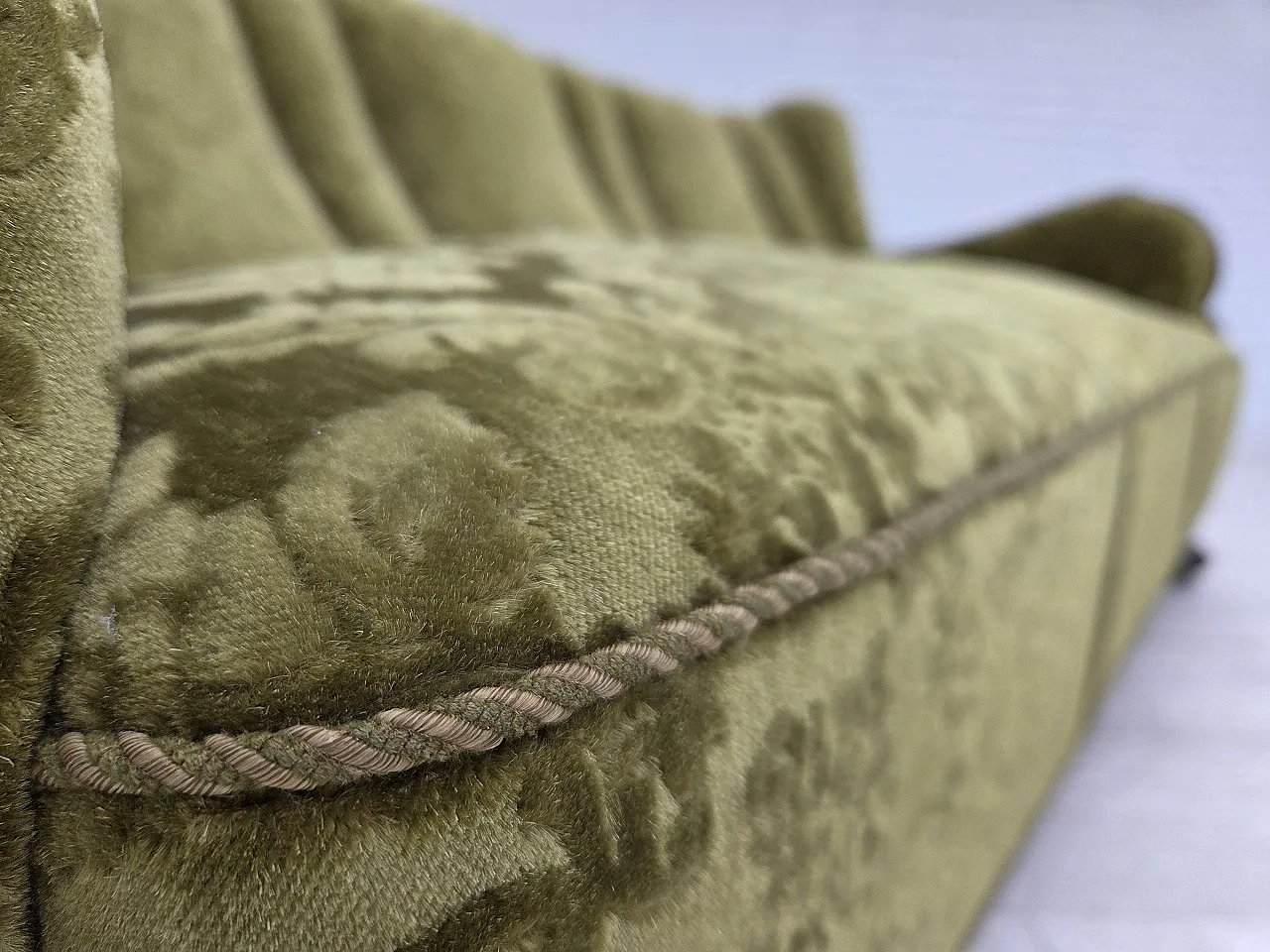 Danish 3-seater sofa, velour, carved oak wood, 1960s 8