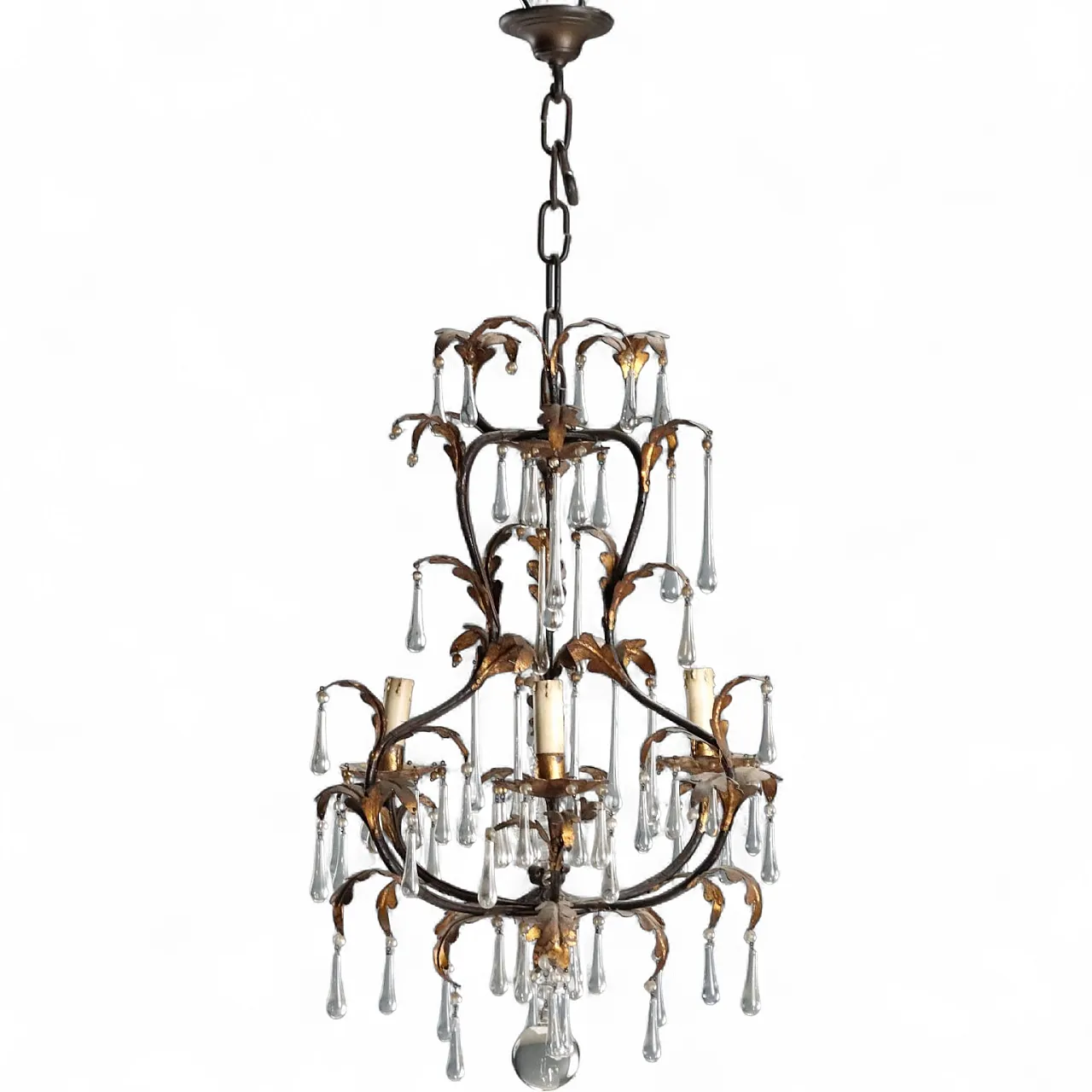 Lampadario in ferro, lamiera dorata e pendenti in vetro, fine '800 10