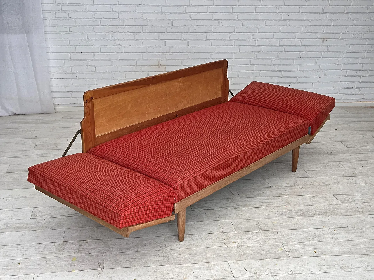 Danish drop-arm daybed by Illum Wikkelsø, wool, 1970s 6