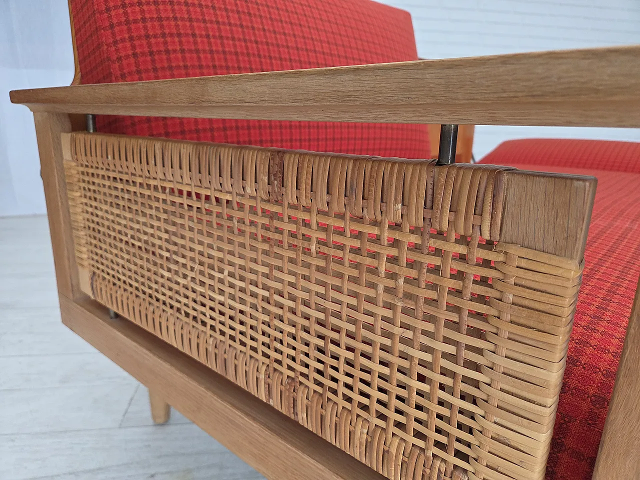 Danish drop-arm daybed by Illum Wikkelsø, wool, 1970s 11