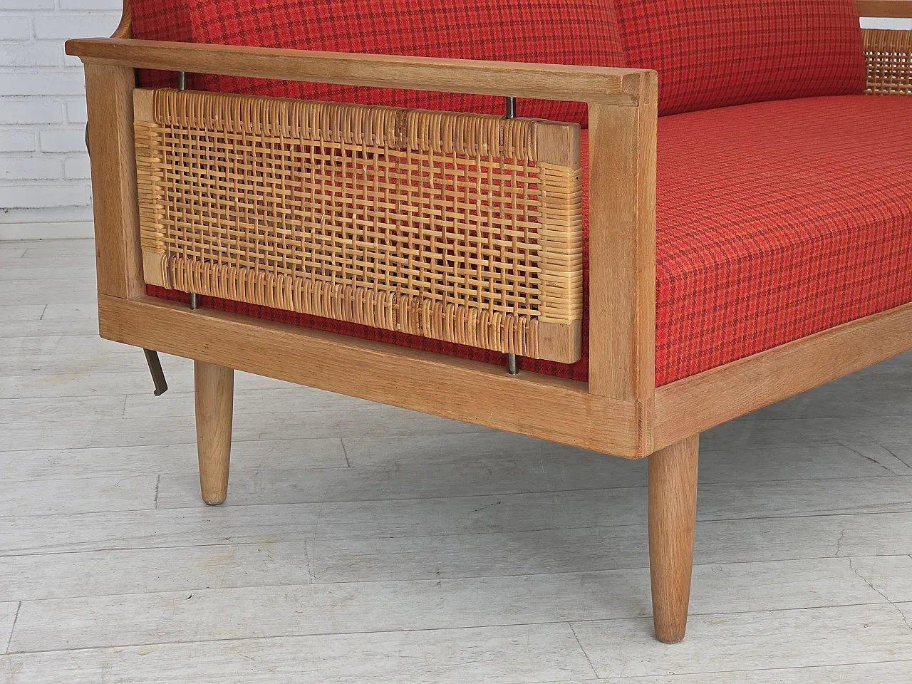 Danish drop-arm daybed by Illum Wikkelsø, wool, 1970s 14