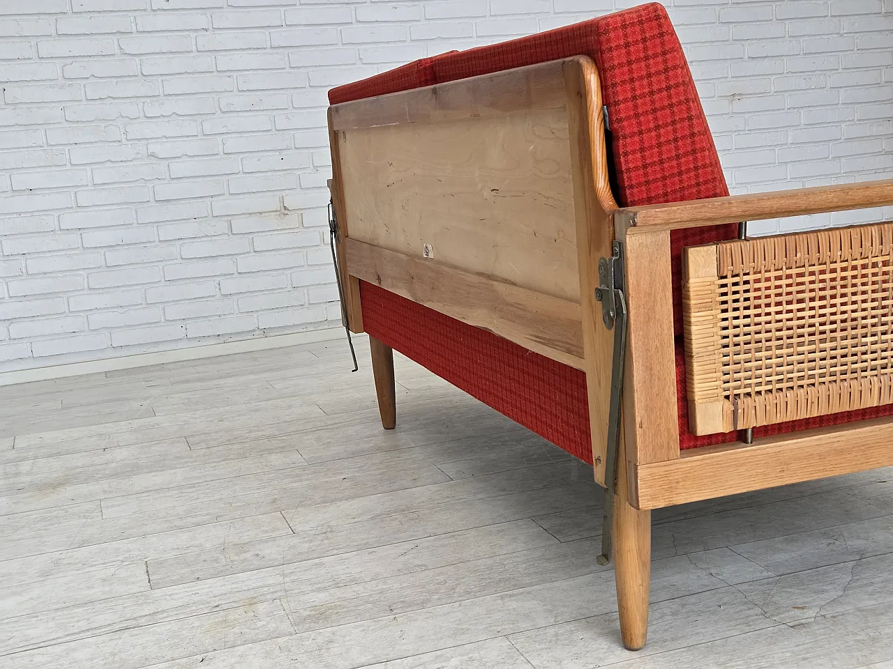 Danish drop-arm daybed by Illum Wikkelsø, wool, 1970s 18