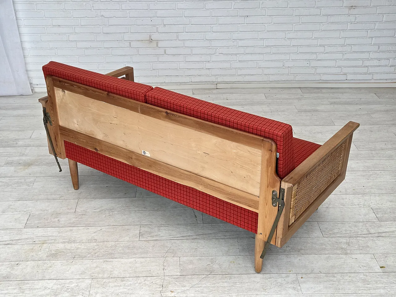 Danish drop-arm daybed by Illum Wikkelsø, wool, 1970s 19