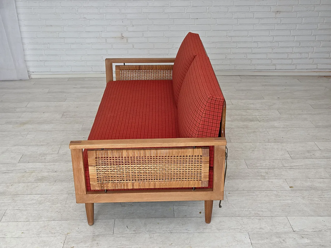 Danish drop-arm daybed by Illum Wikkelsø, wool, 1970s 22