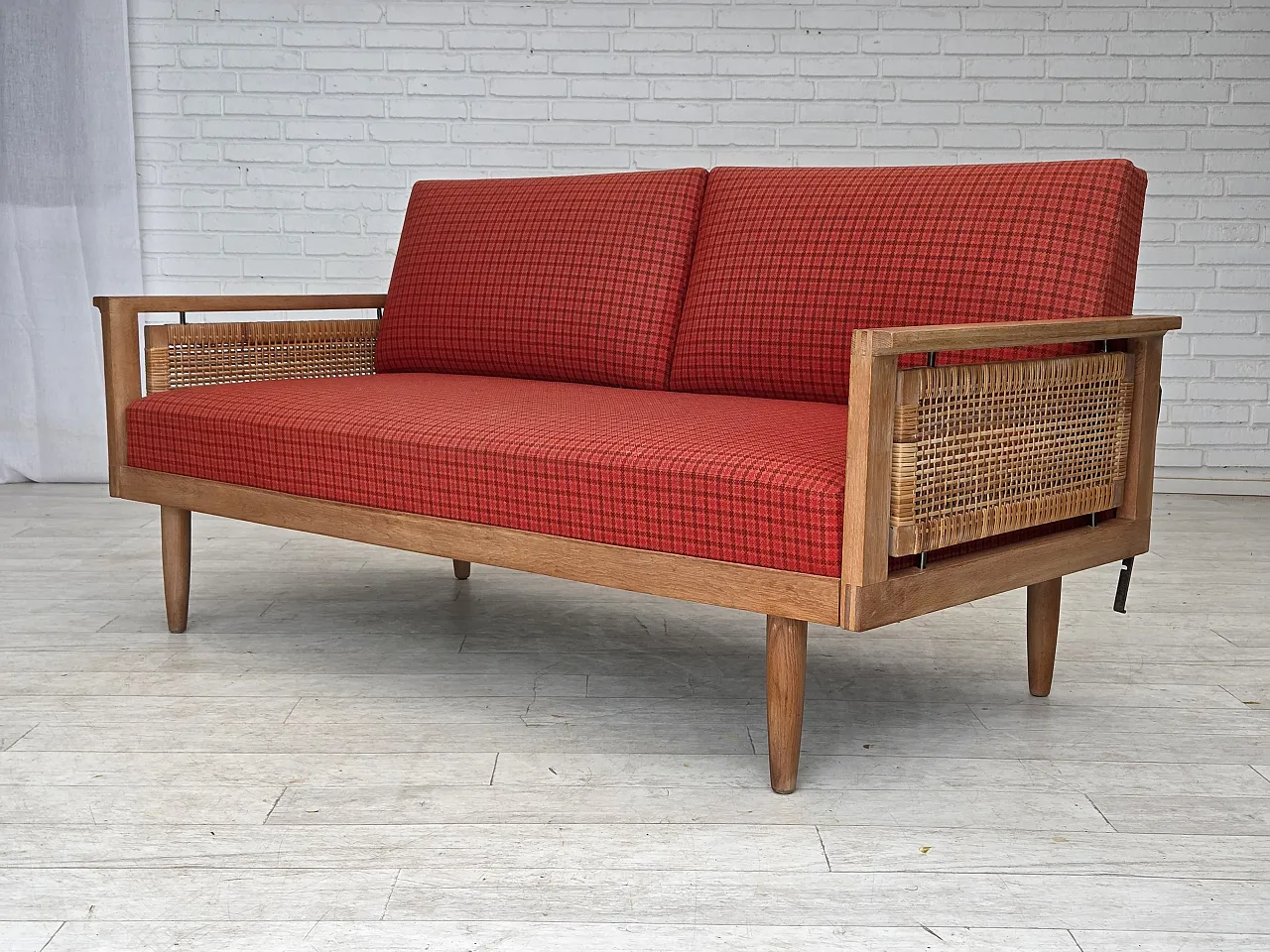 Danish drop-arm daybed by Illum Wikkelsø, wool, 1970s 23
