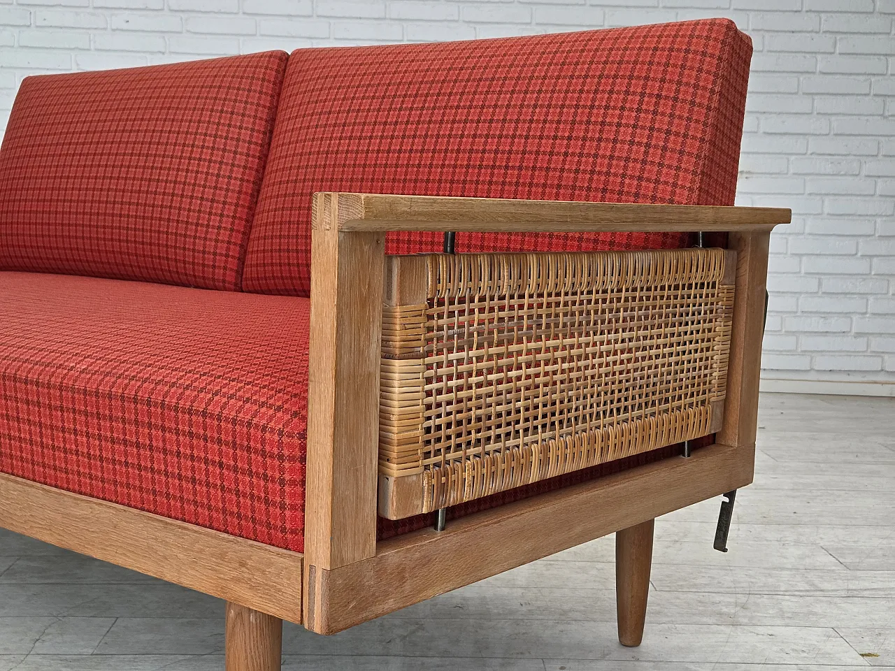 Danish drop-arm daybed by Illum Wikkelsø, wool, 1970s 24