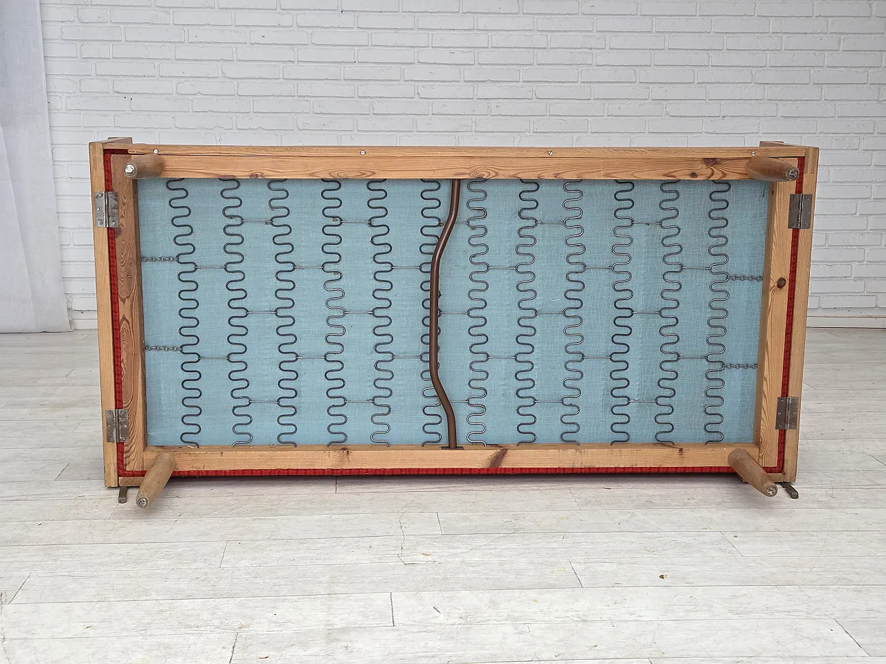 Danish drop-arm daybed by Illum Wikkelsø, wool, 1970s 25