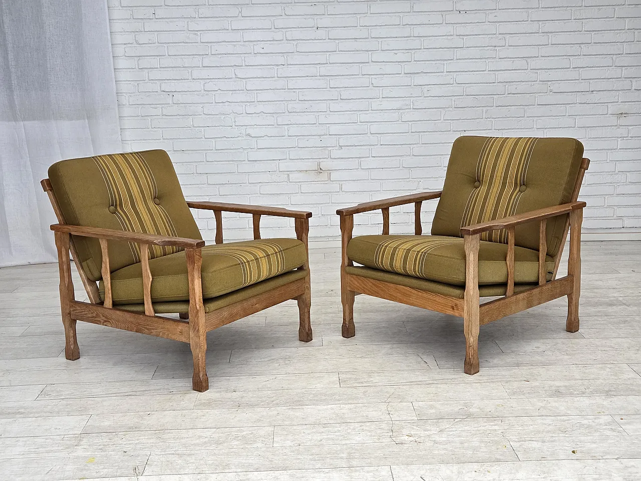 Poltrona danese, lana, legno massello di rovere, anni '70 18