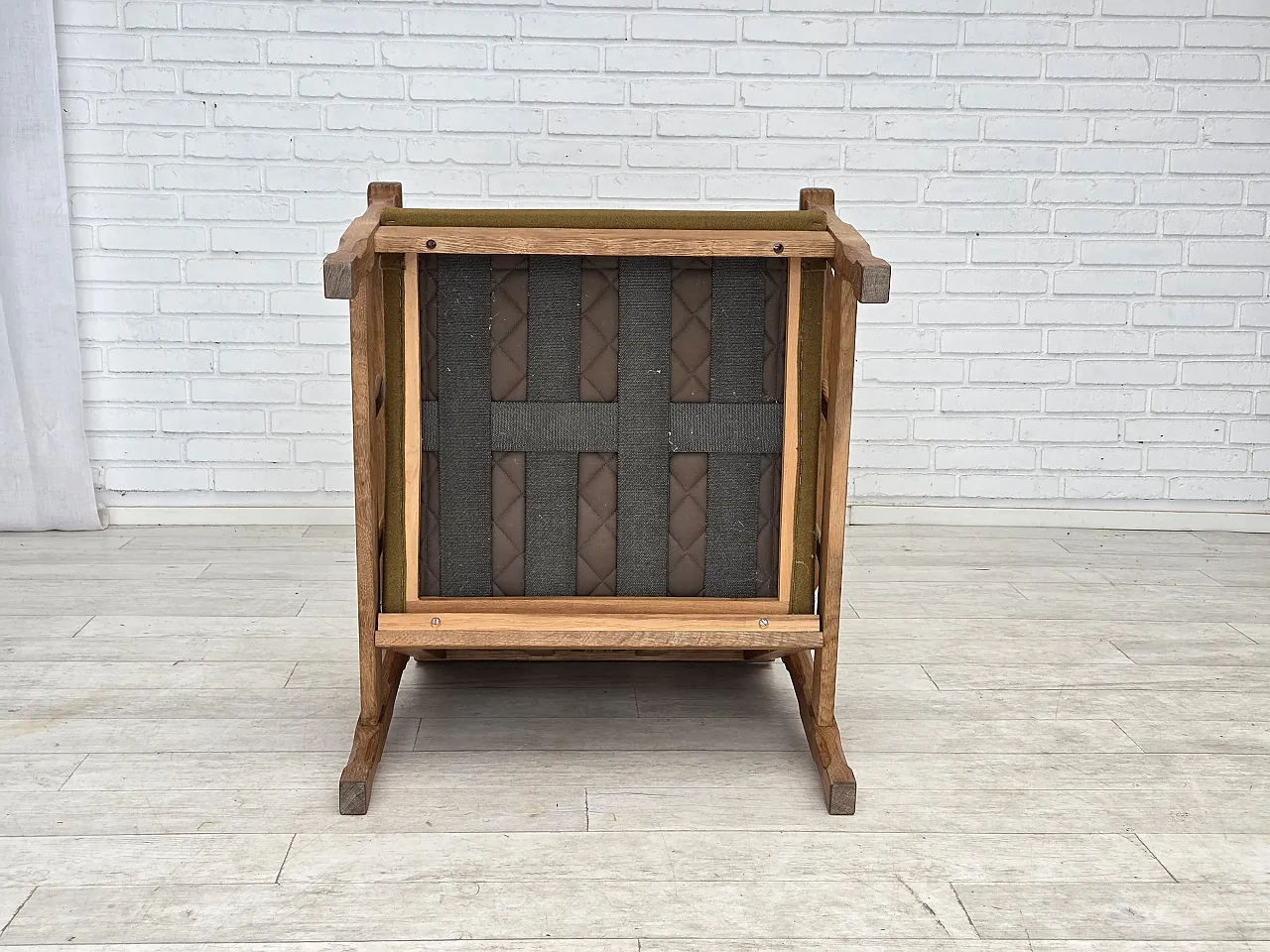 Poltrona danese, lana, legno massello di rovere, anni '70 20