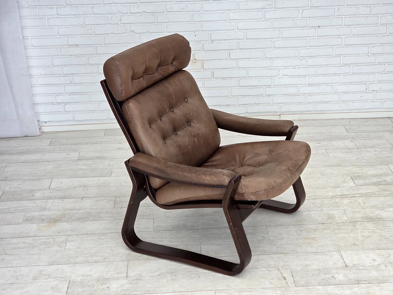 Danish lounge chair by Georg Thams, , leather, 1970s 2