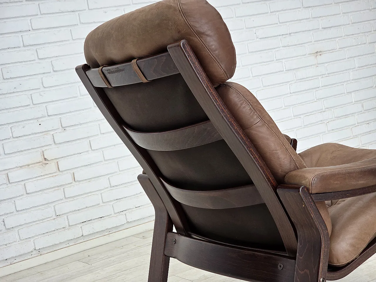 Danish lounge chair by Georg Thams, , leather, 1970s 14