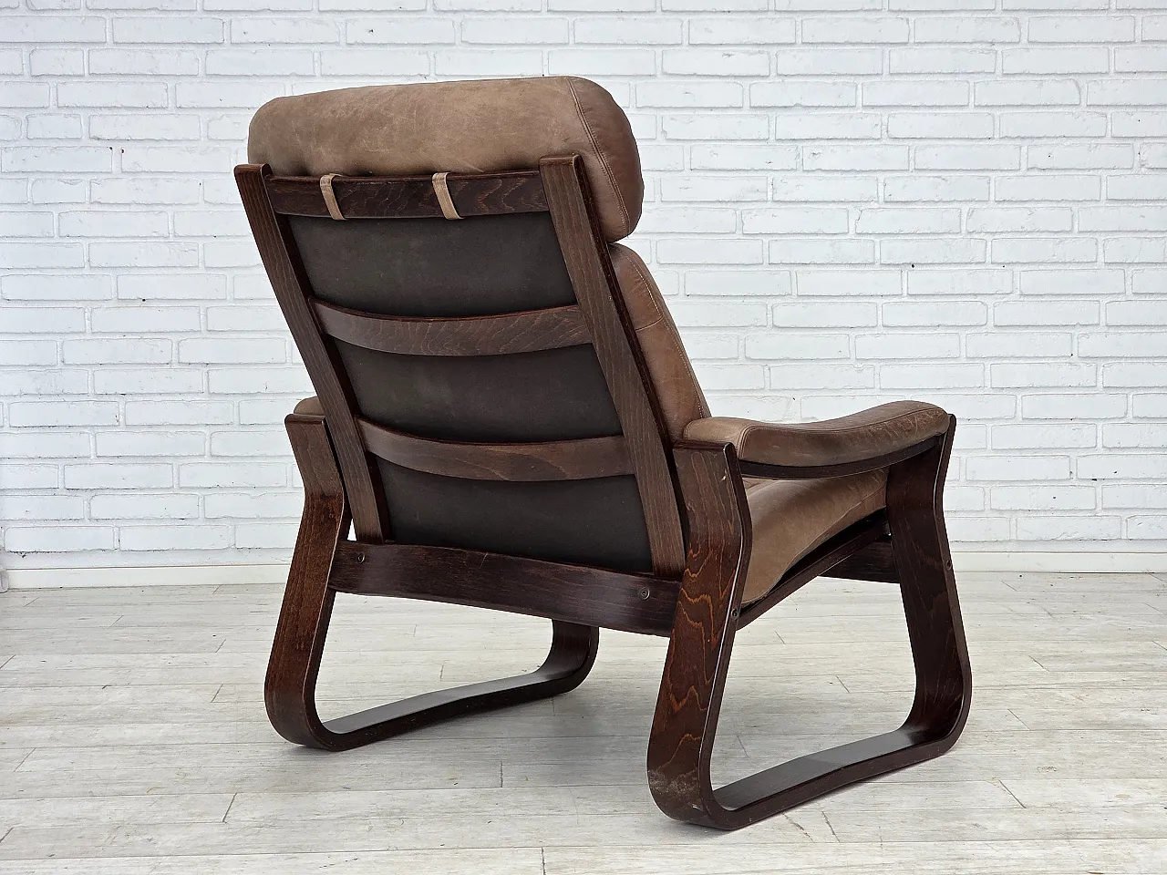 Danish lounge chair by Georg Thams, , leather, 1970s 15