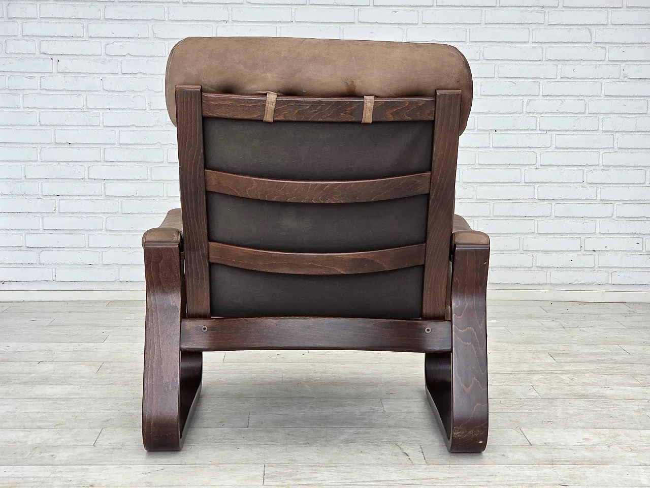 Danish lounge chair by Georg Thams, , leather, 1970s 16