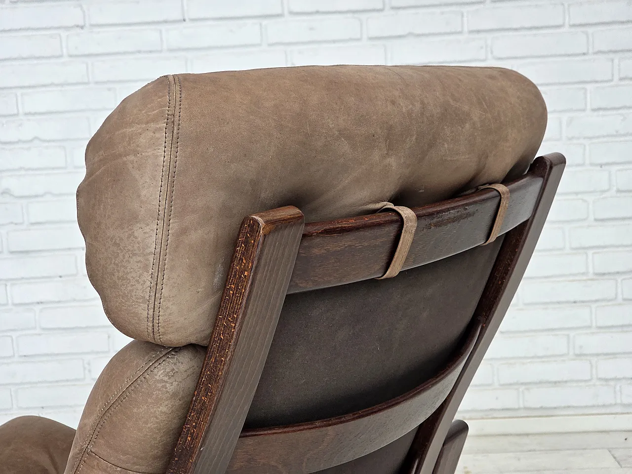 Danish lounge chair by Georg Thams, , leather, 1970s 18