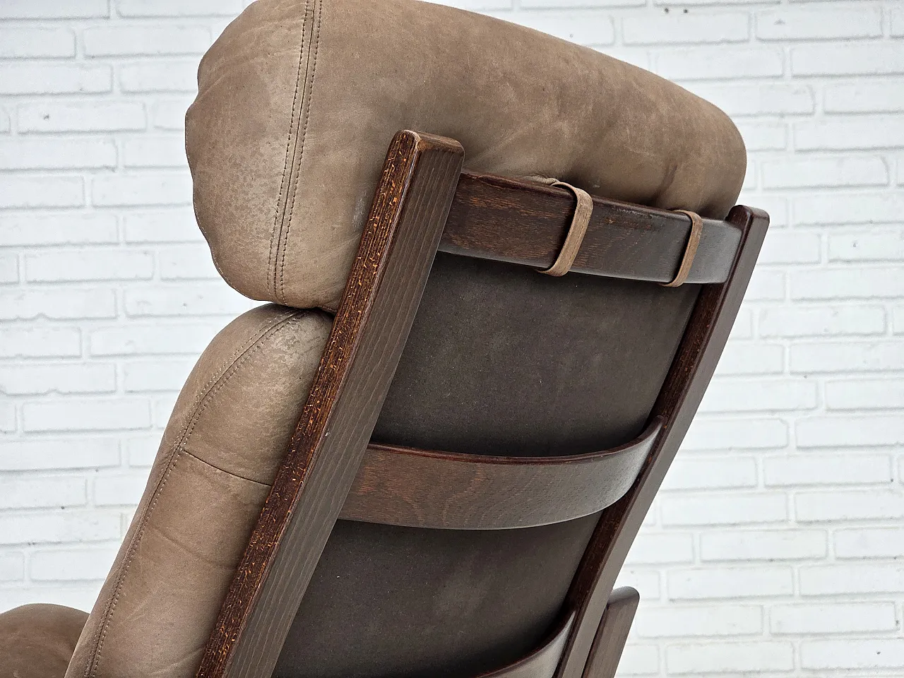 Danish lounge chair by Georg Thams, , leather, 1970s 21