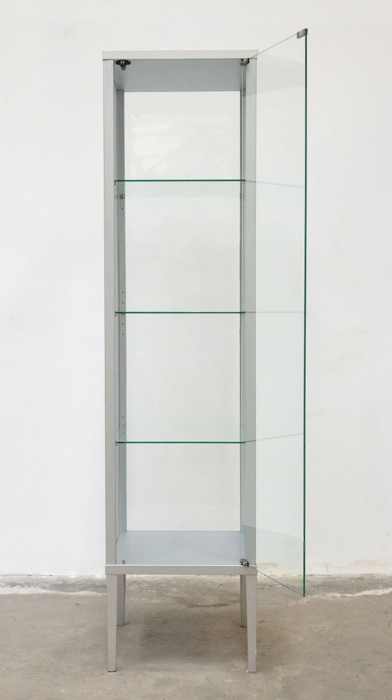Silver lacquered wooden display case, 20th century 2