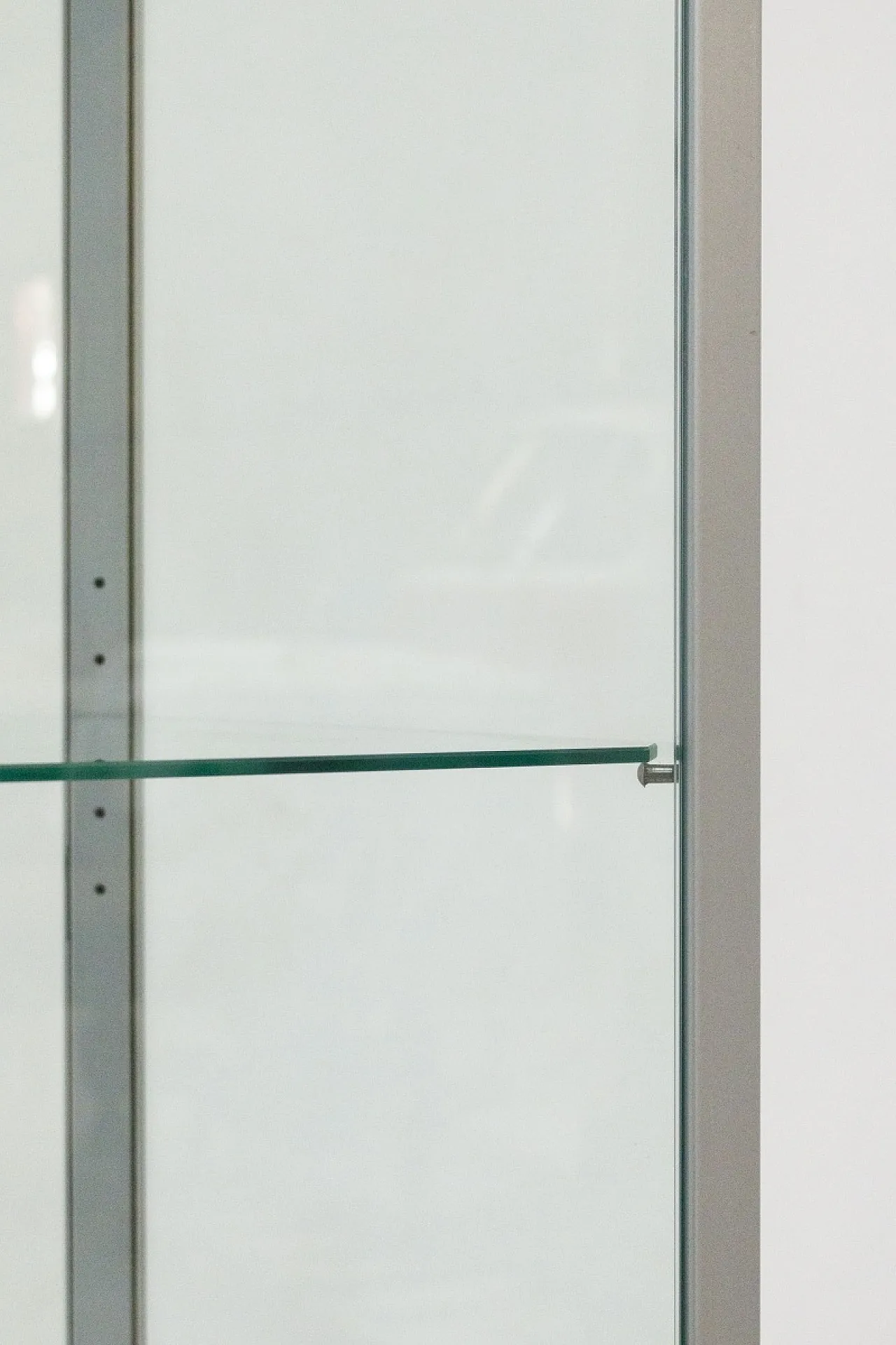 Silver lacquered wooden display case, 20th century 5