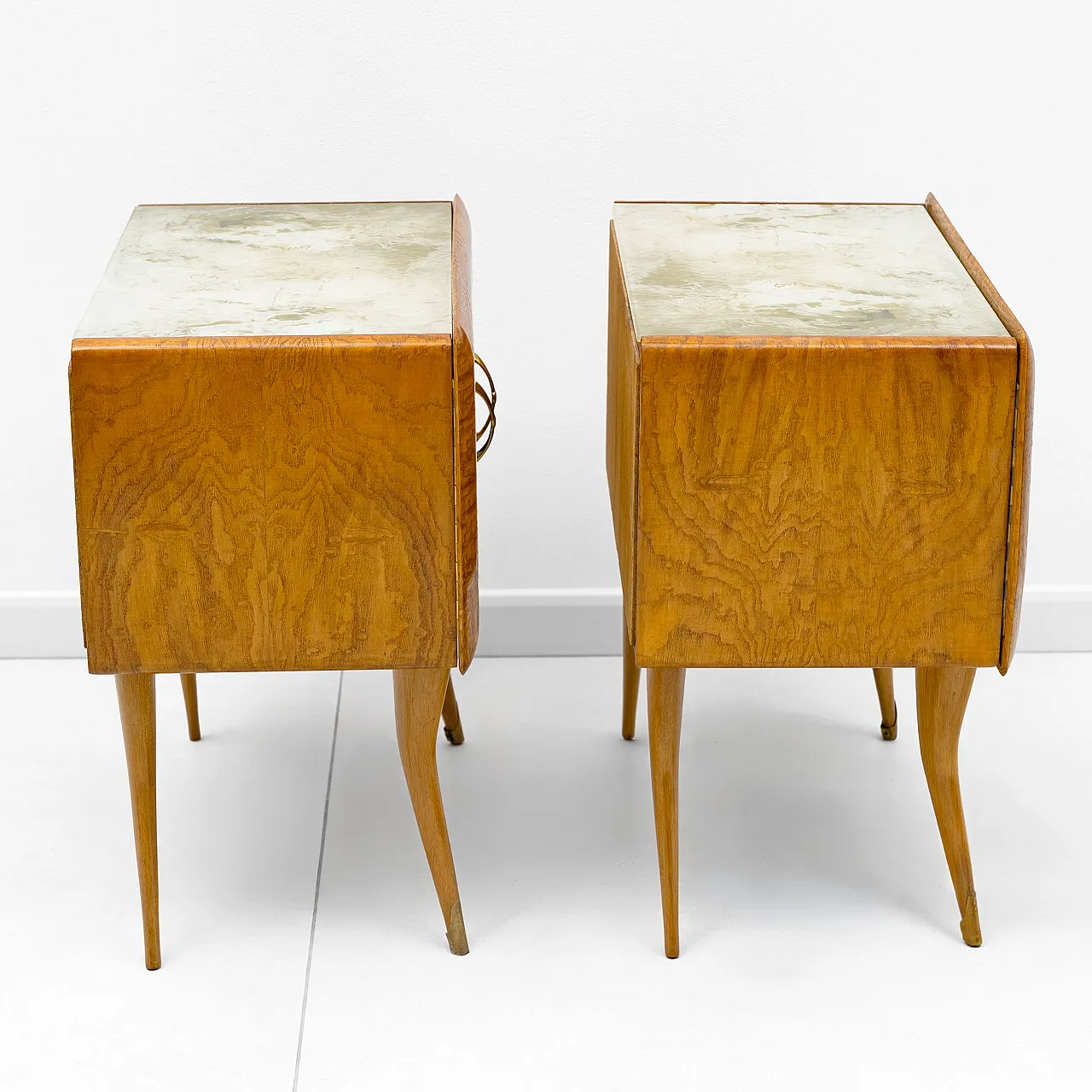 Pair of mid-century style beech and chestnut bedside tables, 50s 5