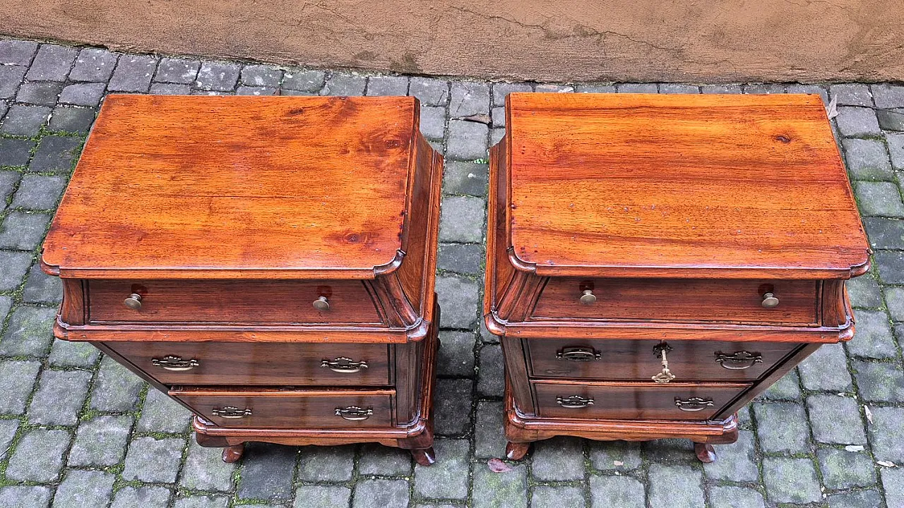 Pair of Venetian walnut urn bedside tables, late 19th century 1