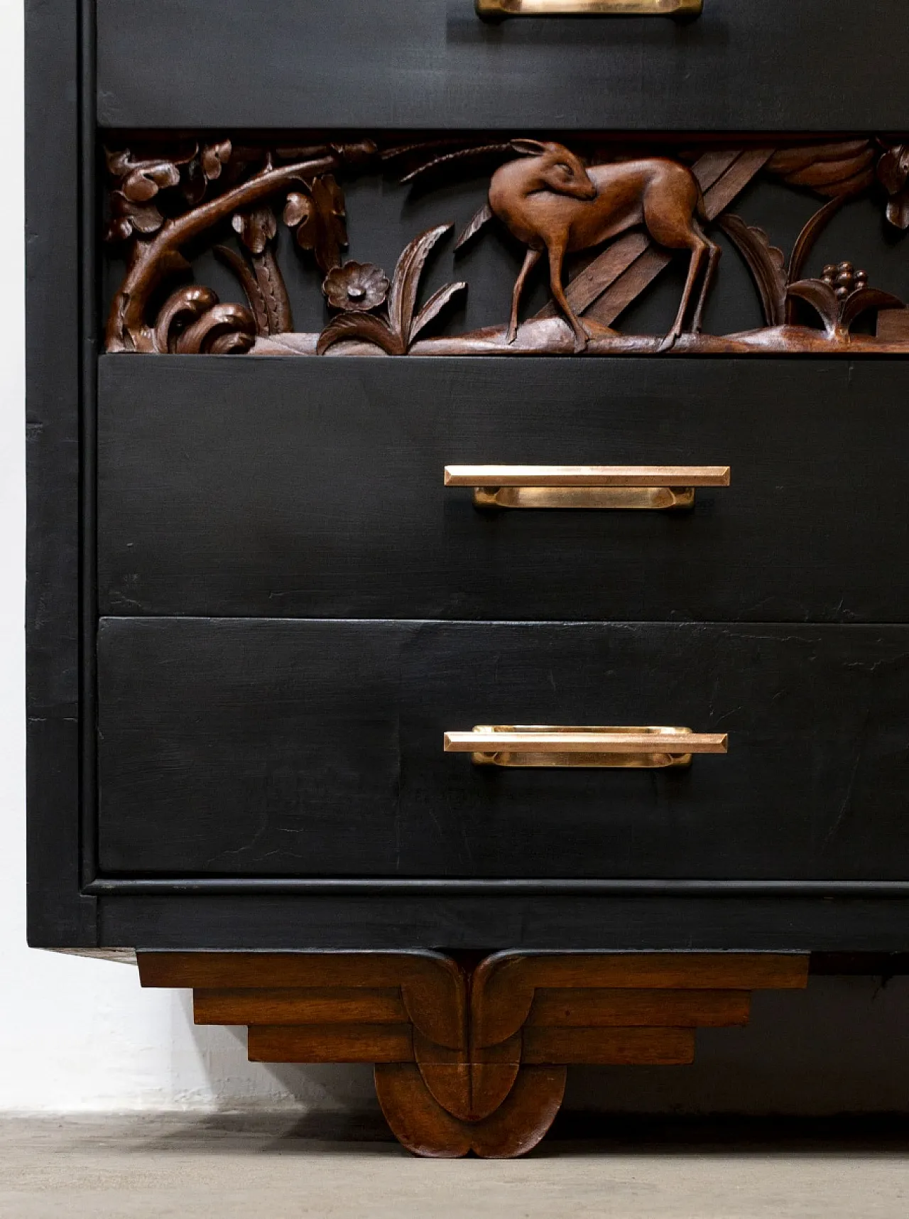 Carved dresser, early 20th century 11
