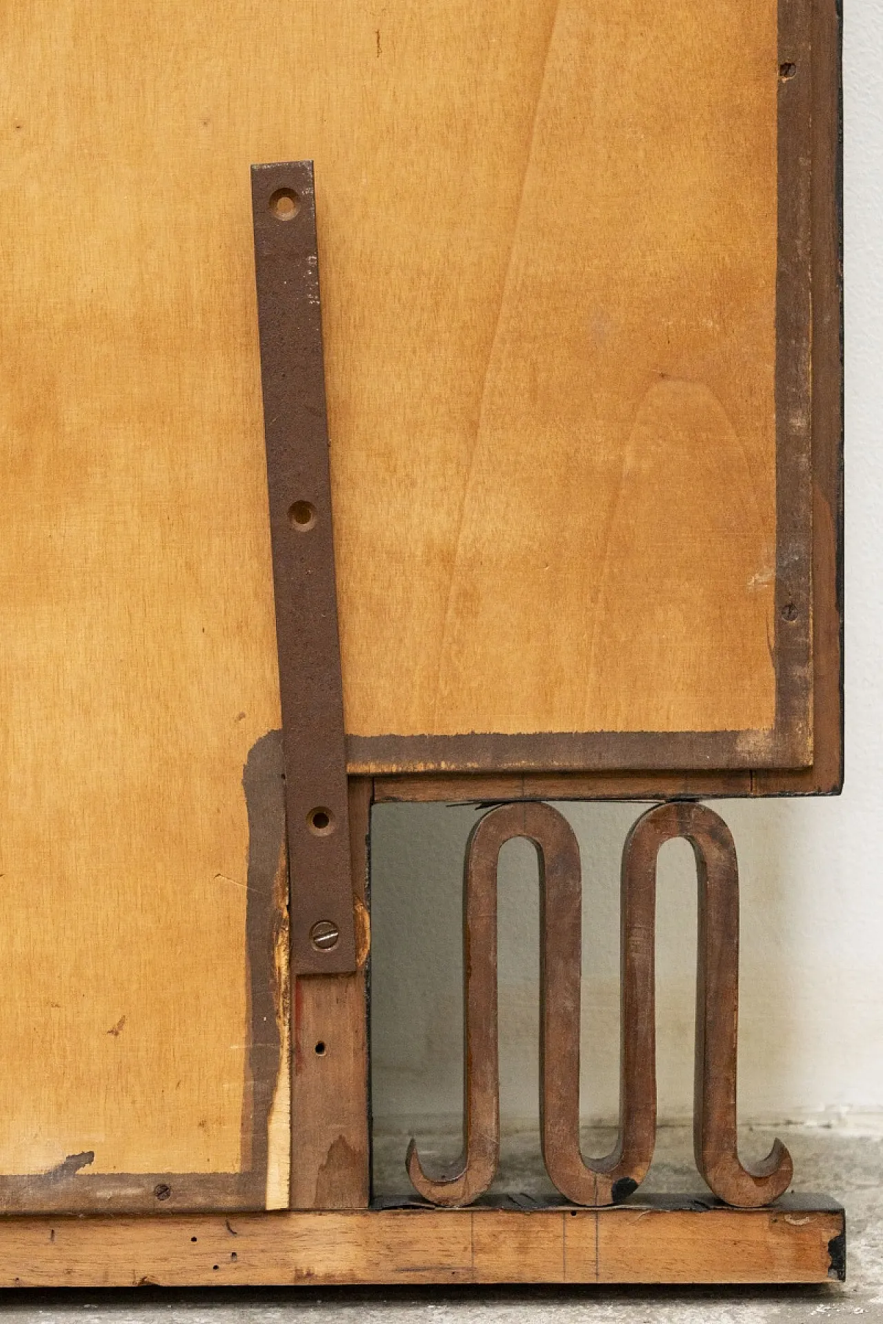 Carved dresser, early 20th century 18