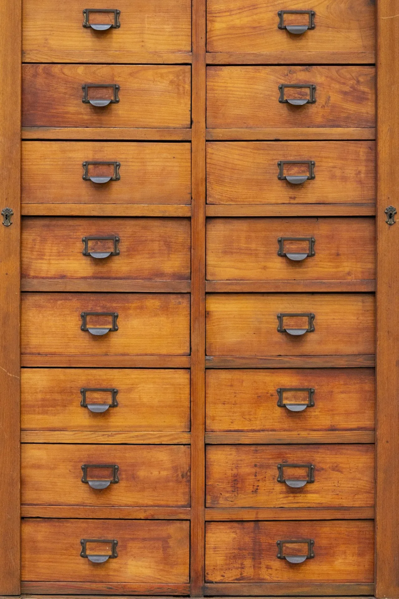Solid oak filing cabinet, early 20th century 4