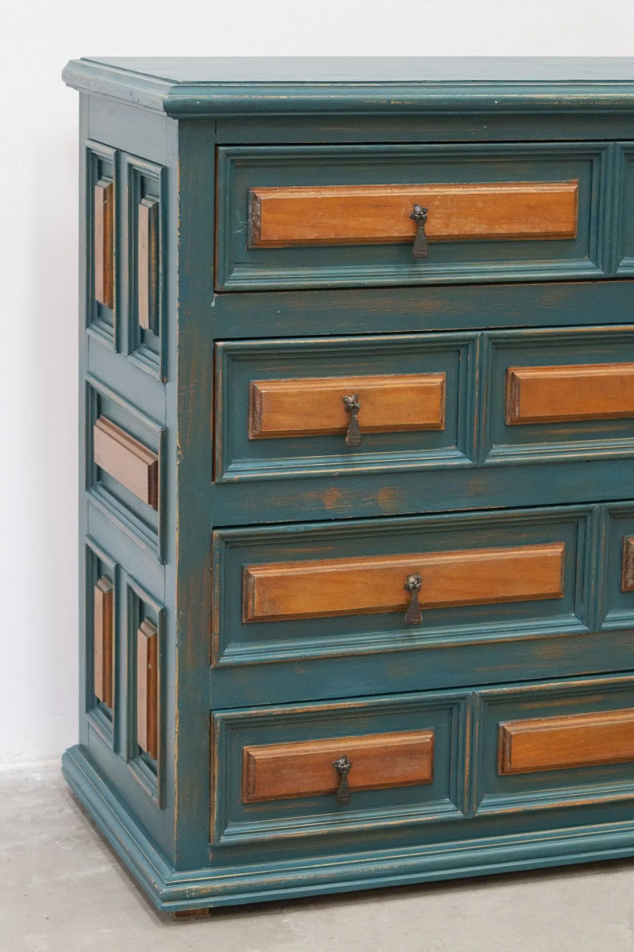 Cassettiera in abete e maniglie in ferro antichizzato, '900 7