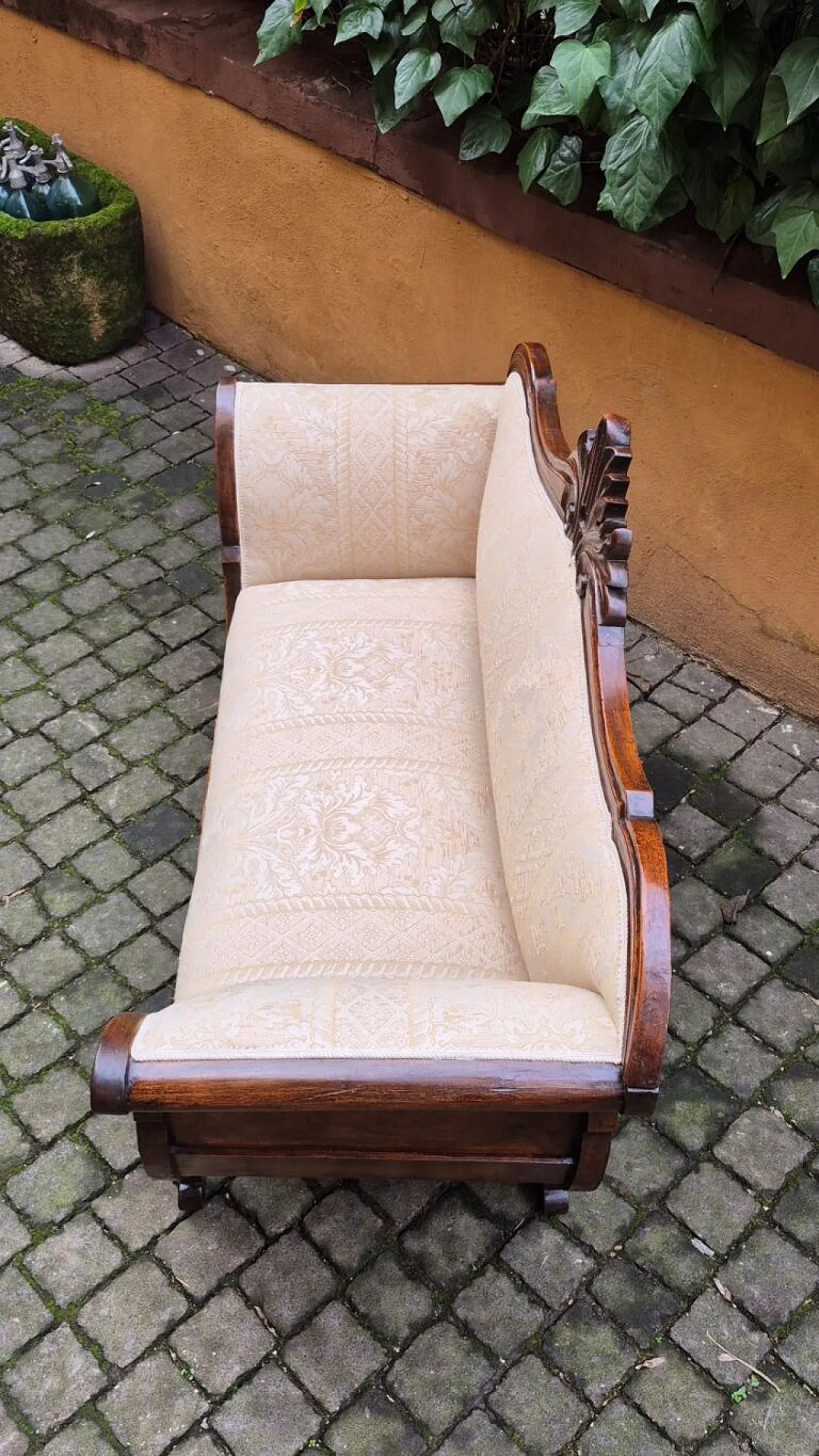 Luigi Filippo walnut boat sofa, 19th century 7