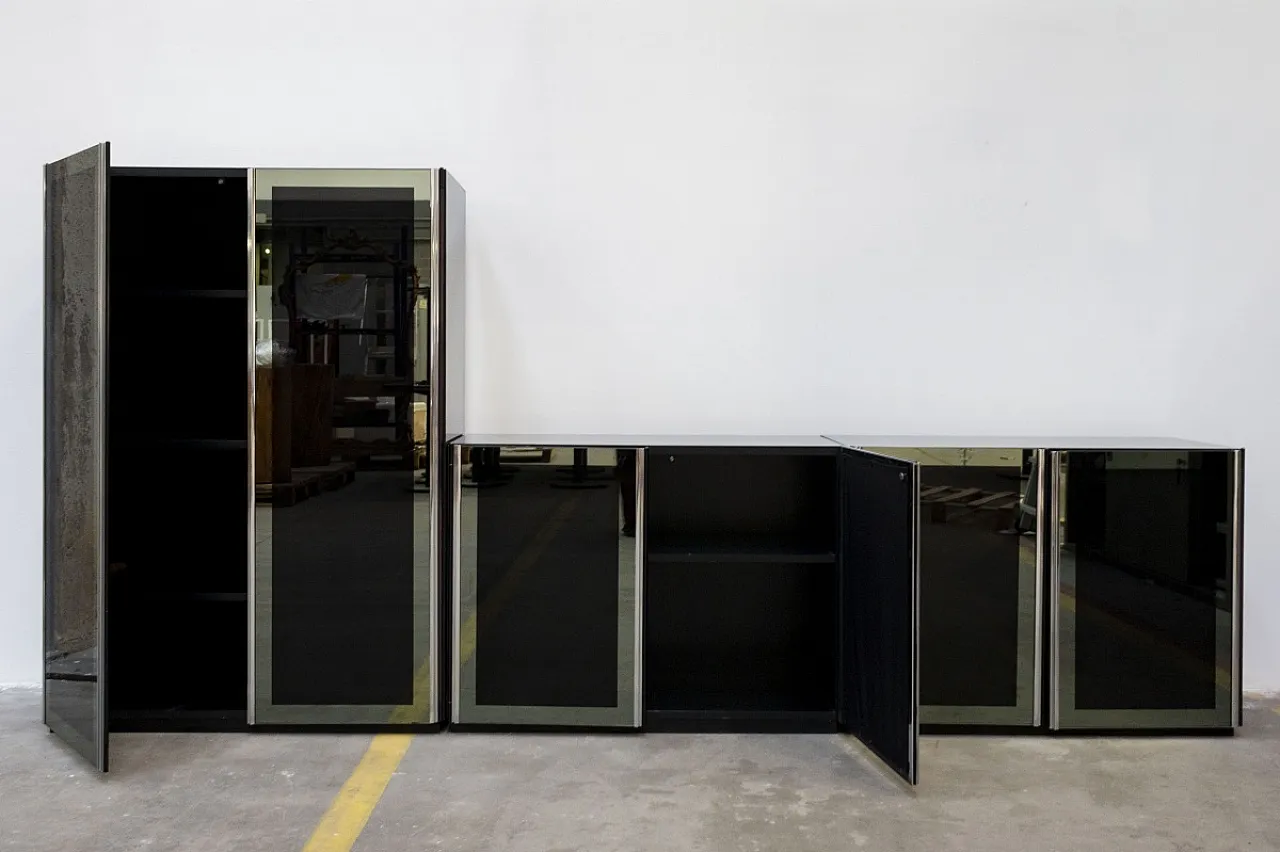 3 Mobili da salotto a due ante in vetro, legno e metallo, anni '70 2