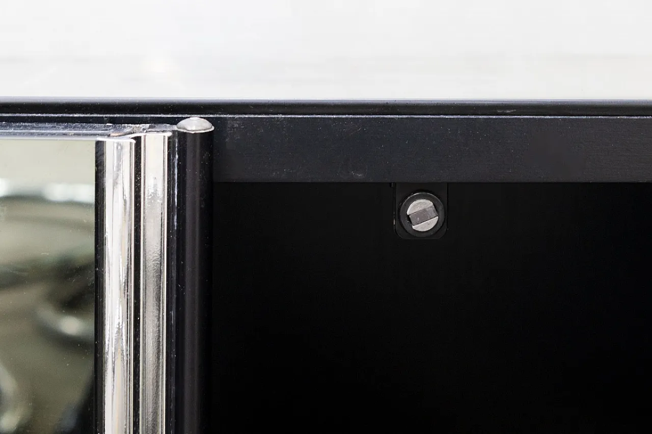 3 Mobili da salotto a due ante in vetro, legno e metallo, anni '70 7